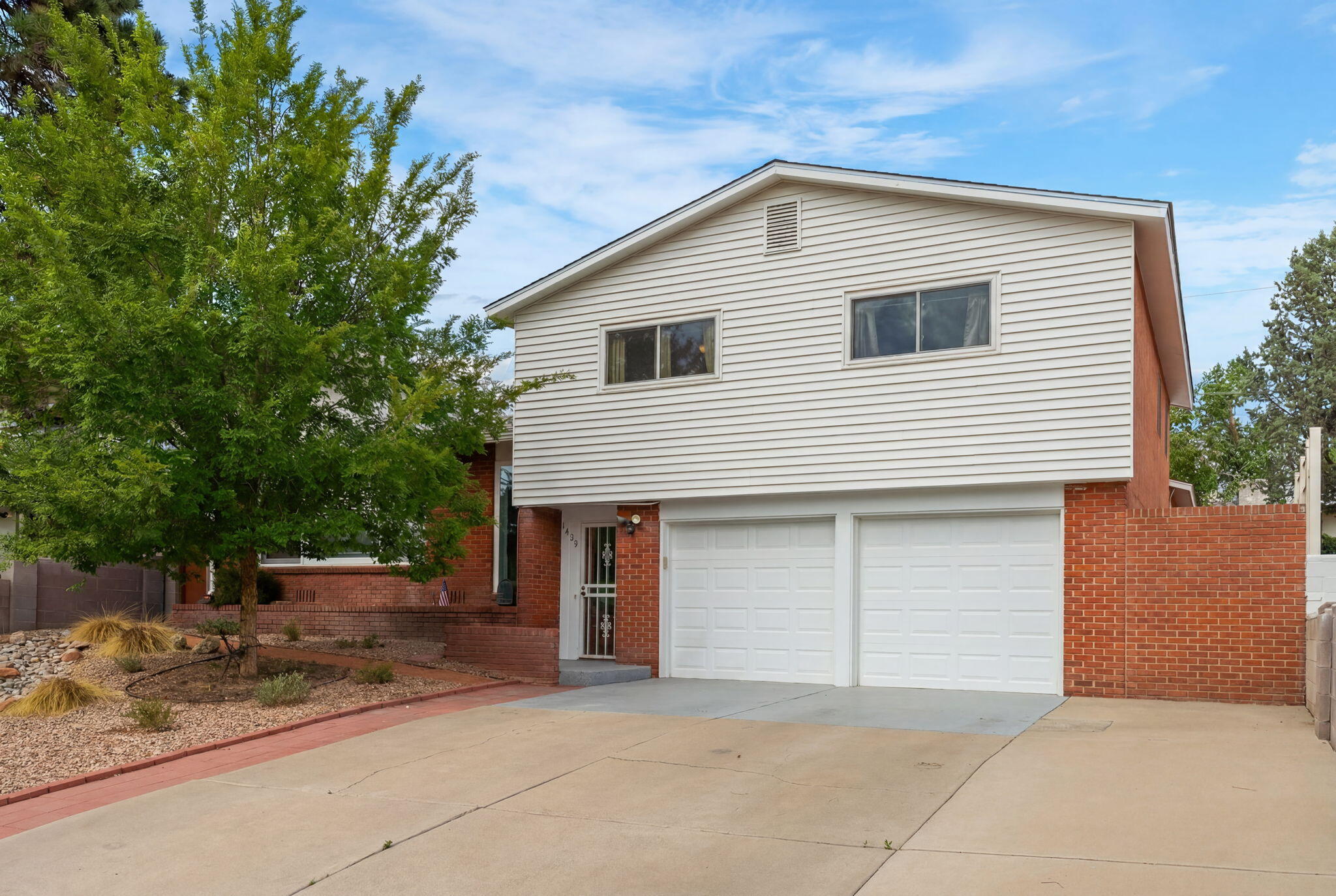 1804 Rita DR NE