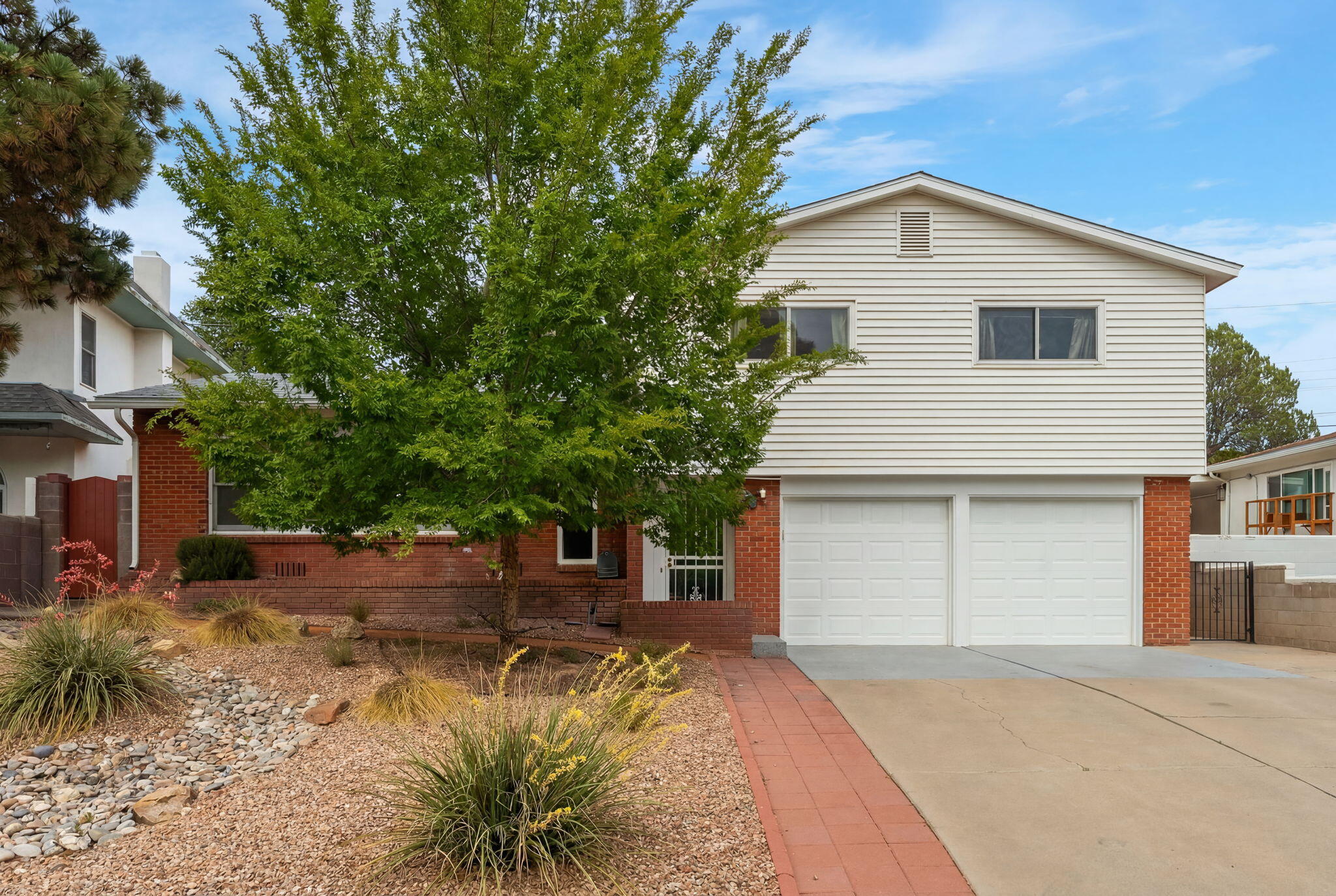 1804 Rita DR NE