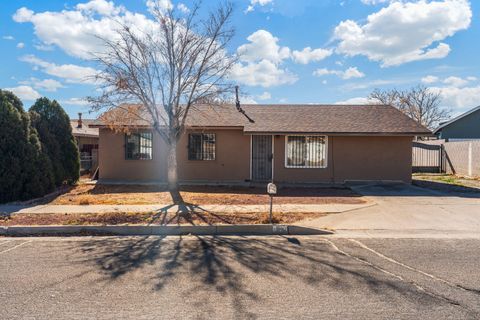814 Sunbird Road SW Albuquerque NM 87121