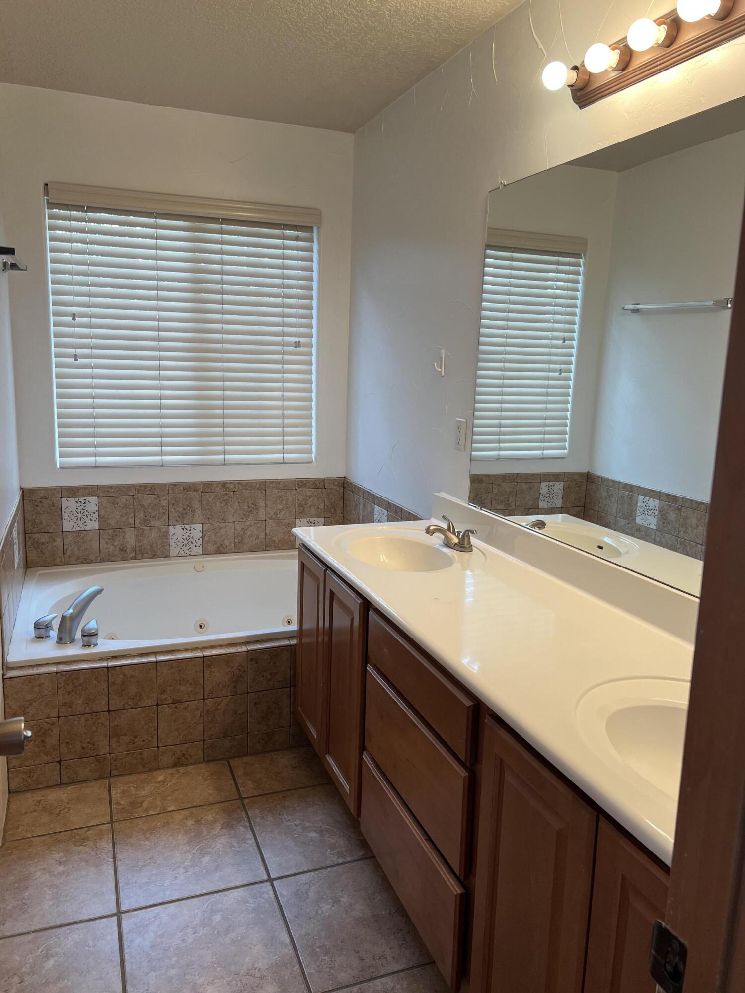 8719 Cuevita Court, Albuquerque, New Mexico image 18