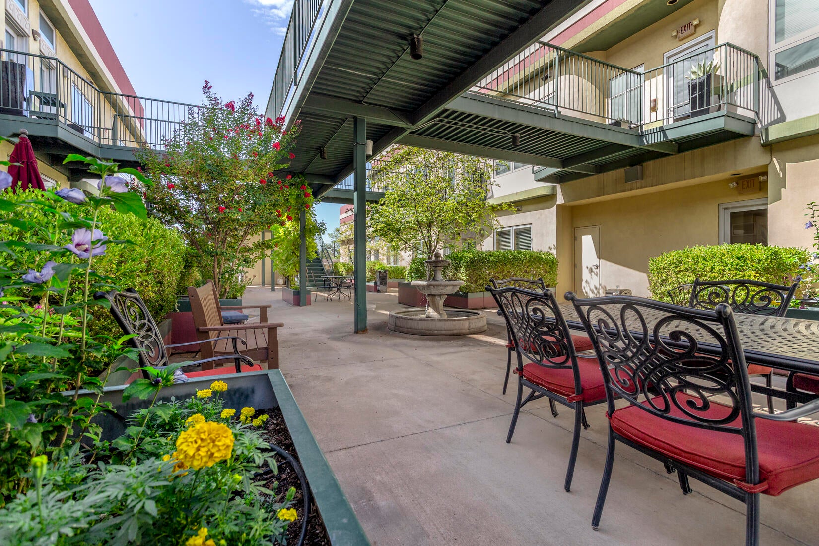 110 Richmond Drive SE UNIT 204
