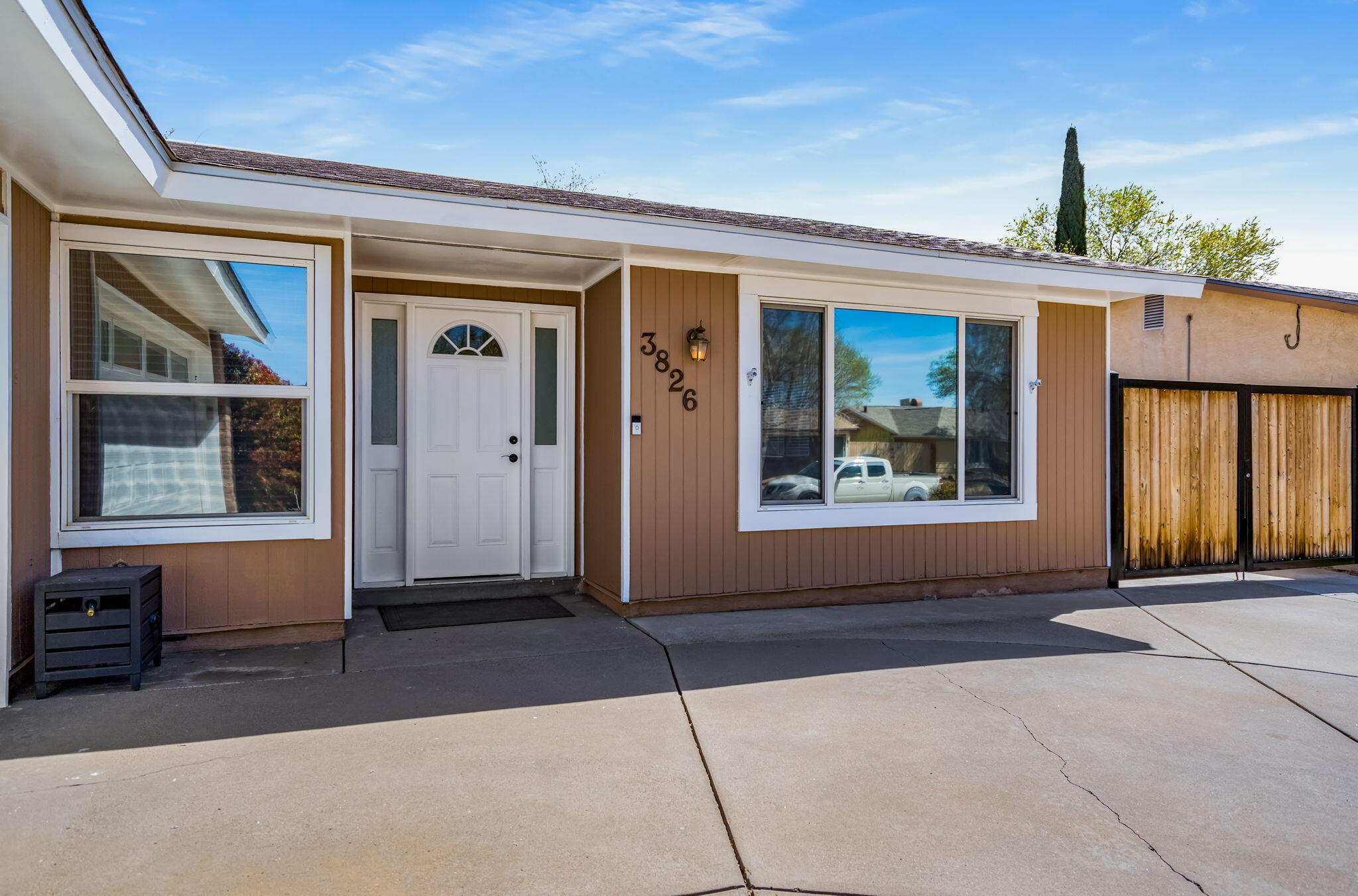 3826 Espejo Street NE