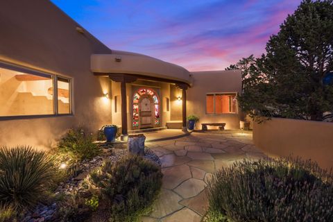 Photo of 13415 Quaking Aspen Place NE, Albuquerque, NM 87111 (MLS # 1093798)