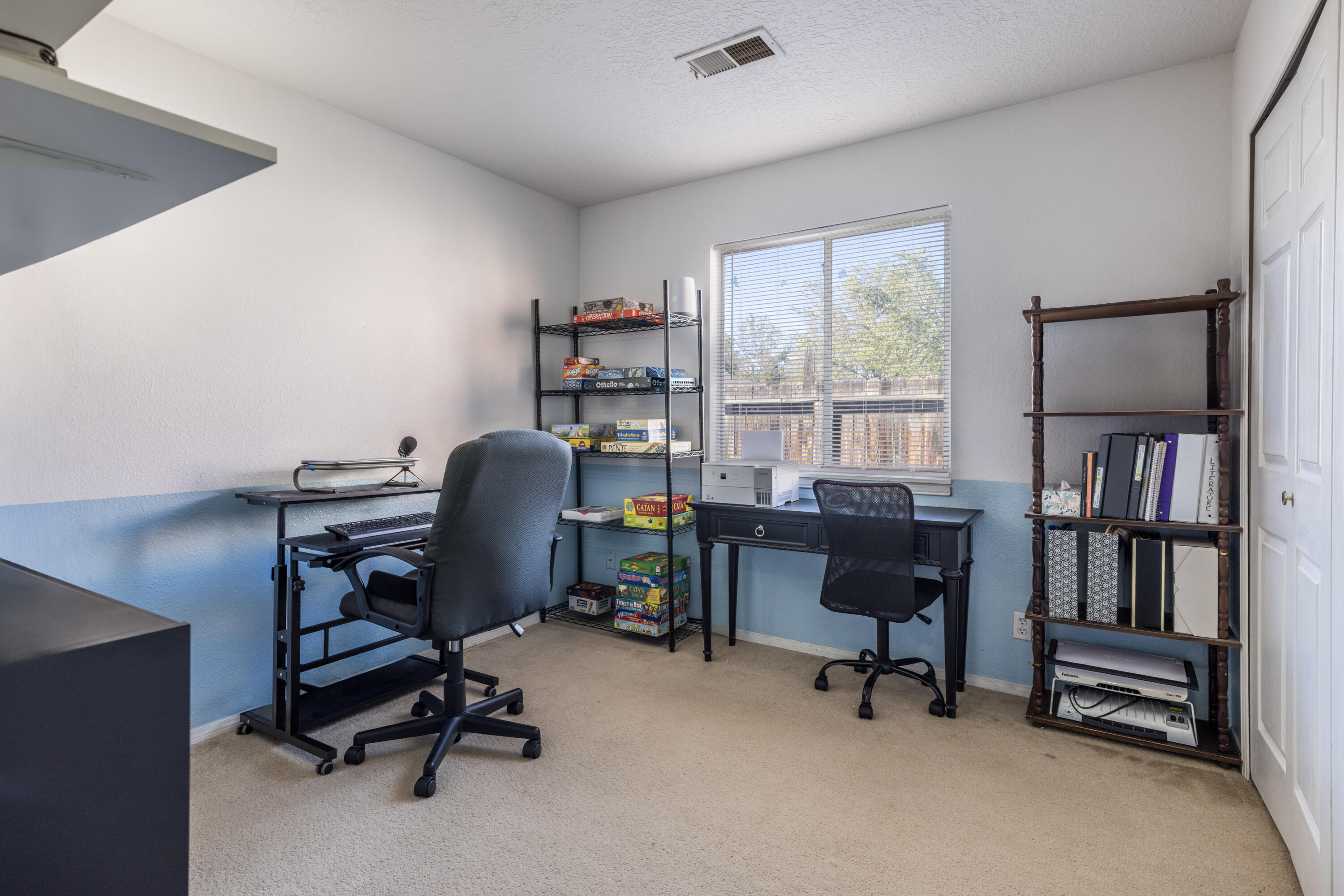 Rio Rancho, New Mexico 87144, United States, 4 Bedrooms Bedrooms, ,2 BathroomsBathrooms,Residential,Active,236570