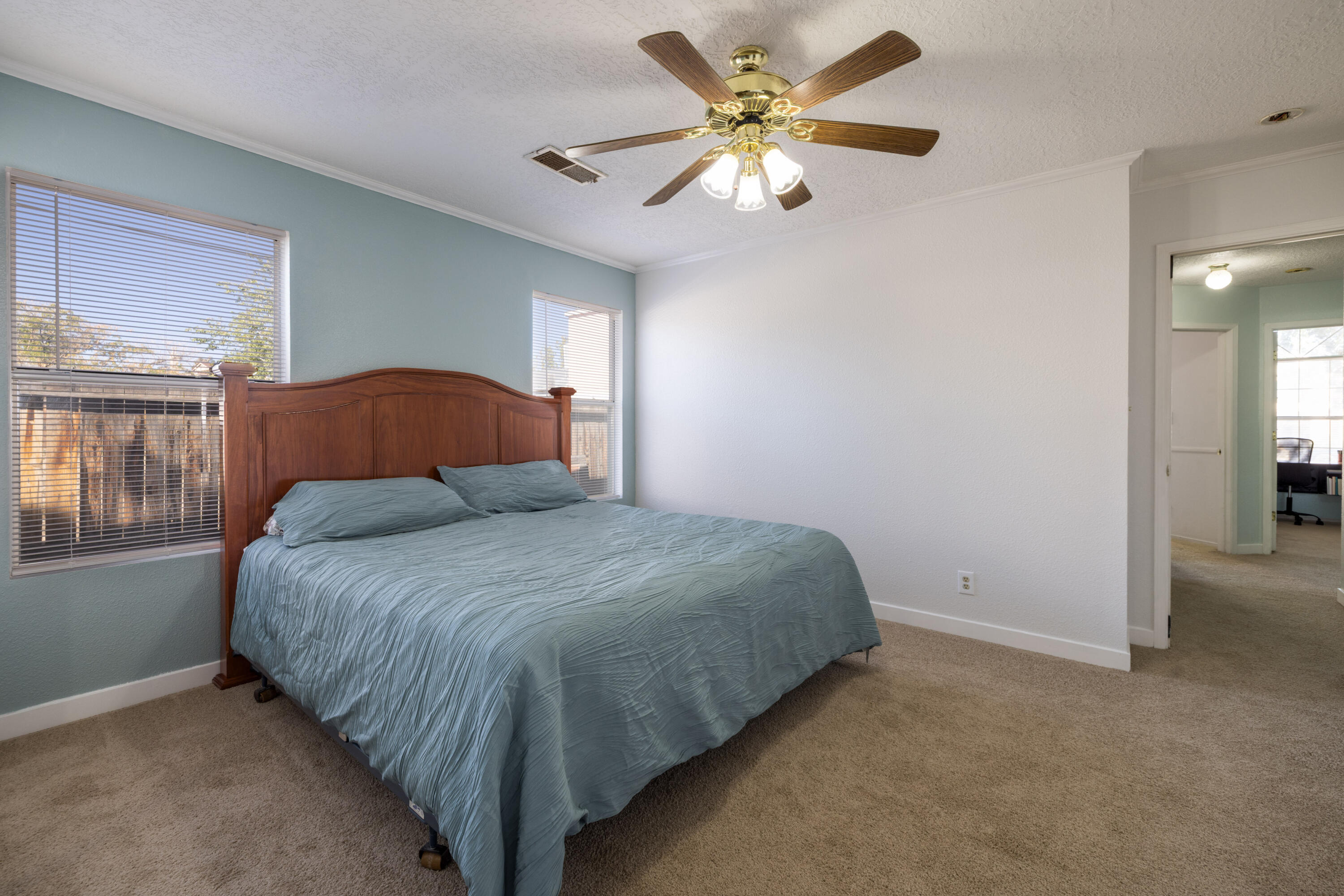 Rio Rancho, New Mexico 87144, United States, 4 Bedrooms Bedrooms, ,2 BathroomsBathrooms,Residential,Active,236570