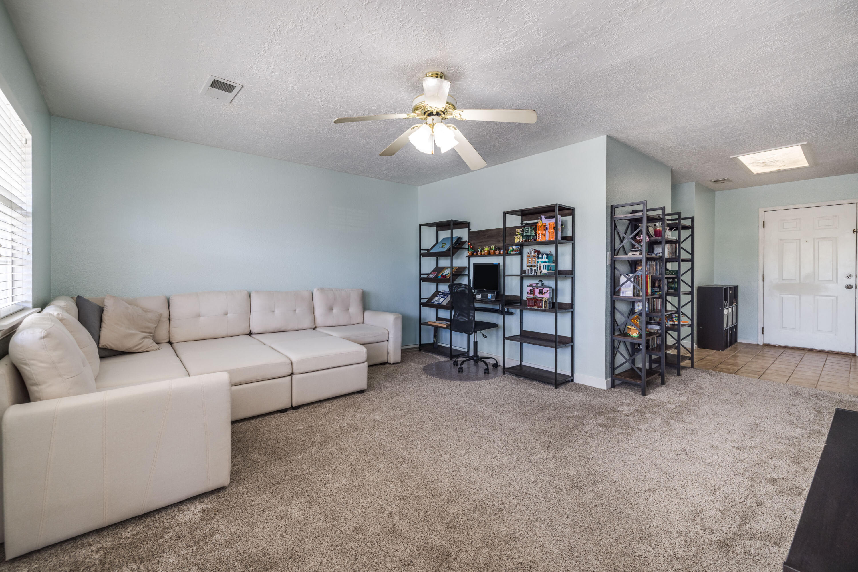 Rio Rancho, New Mexico 87144, United States, 4 Bedrooms Bedrooms, ,2 BathroomsBathrooms,Residential,Active,236570