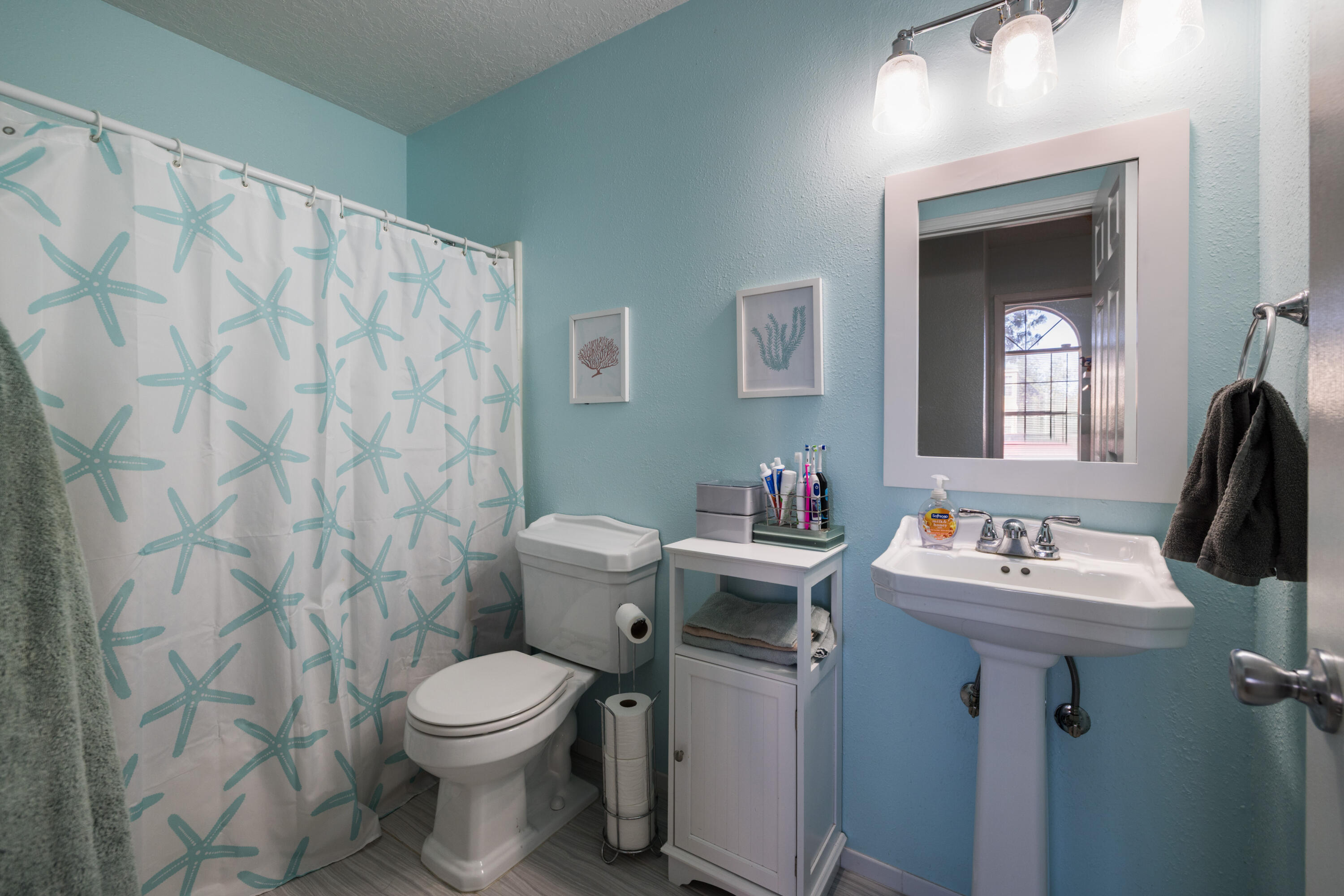 Rio Rancho, New Mexico 87144, United States, 4 Bedrooms Bedrooms, ,2 BathroomsBathrooms,Residential,Active,236570