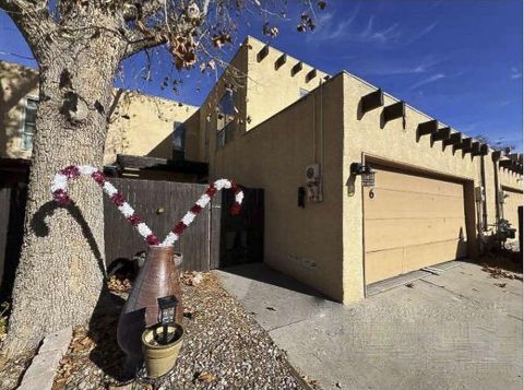 Photo of 6 Calle Olas Altos NE, Albuquerque, NM 87109 (MLS # 1104087)