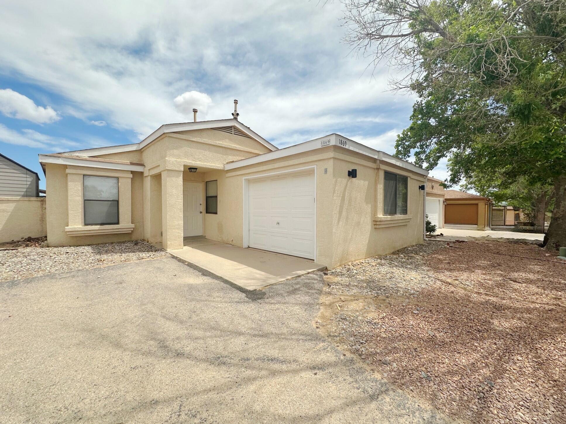 1869 Peach Road, Rio Rancho, New Mexico image 1