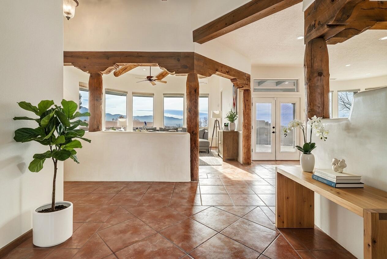 179 Tierra Encantada