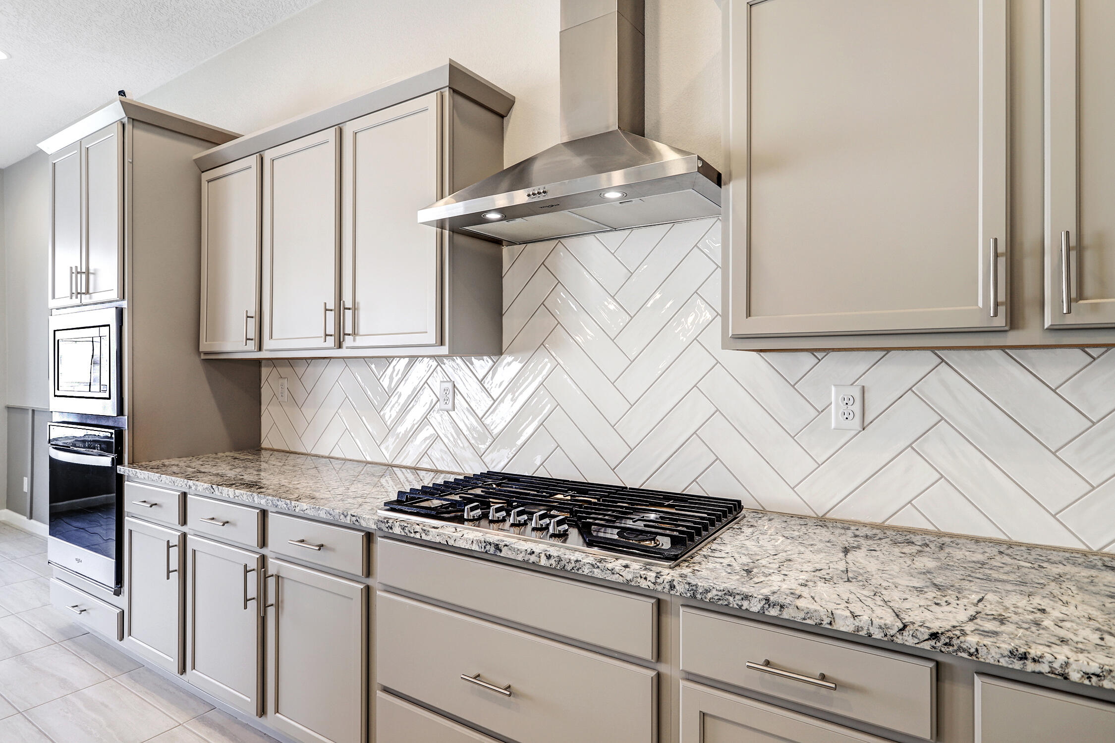 1715 Deer Valley Trail NW