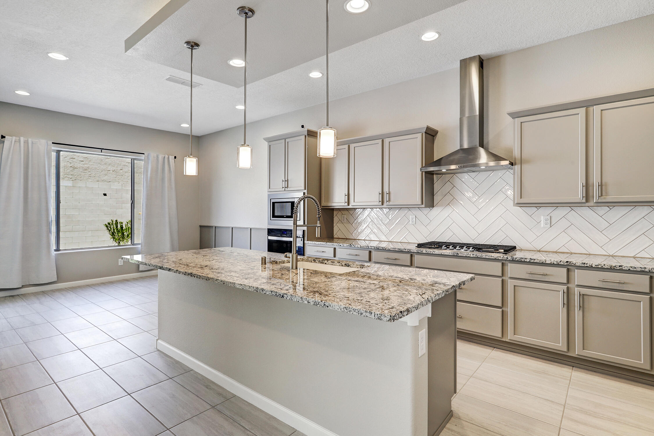 1715 Deer Valley Trail NW