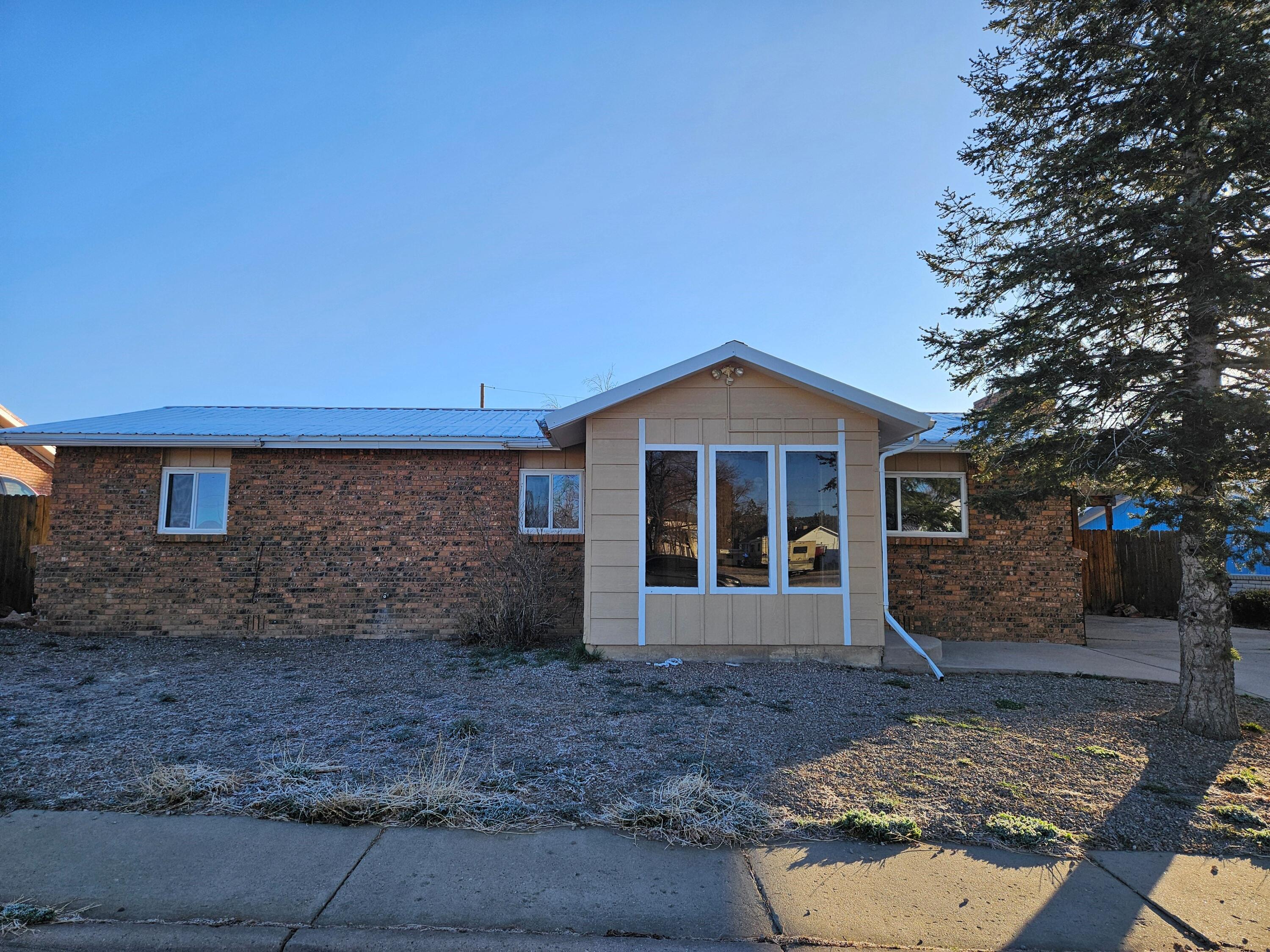 2036 Mark Drive, Las Vegas, New Mexico image 2