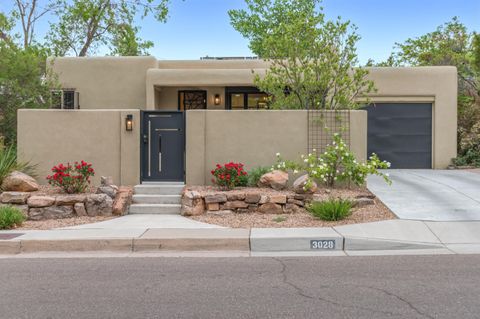 Homes For Sale - 3028 Mackland Avenue<br/> Bernalillo County, Albuquerque, NM 87106