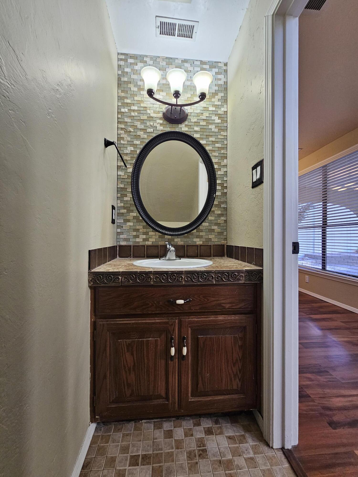 12800 Comanche Road NE 46