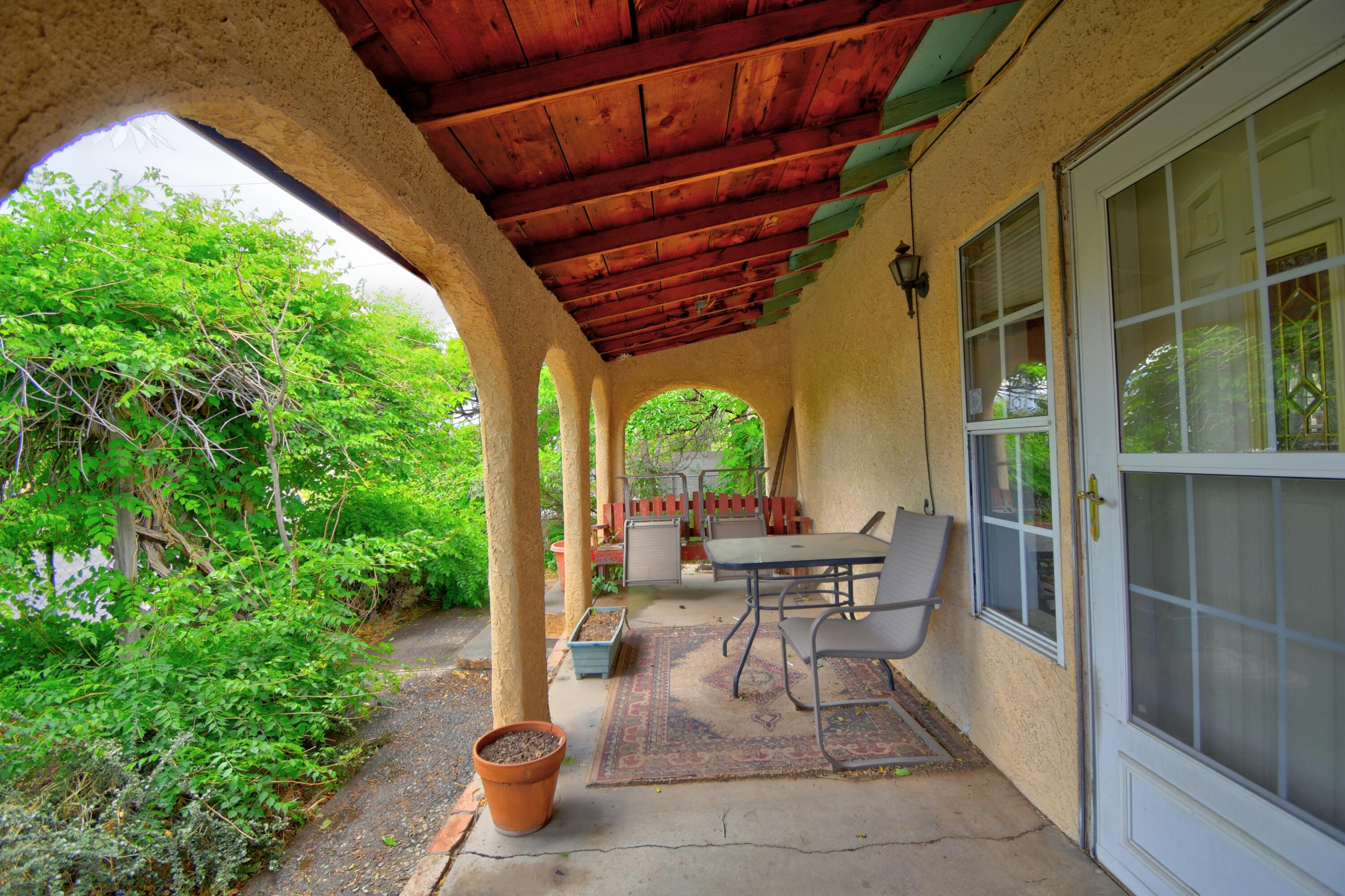 840 Griegos Road, Albuquerque, New Mexico image 2