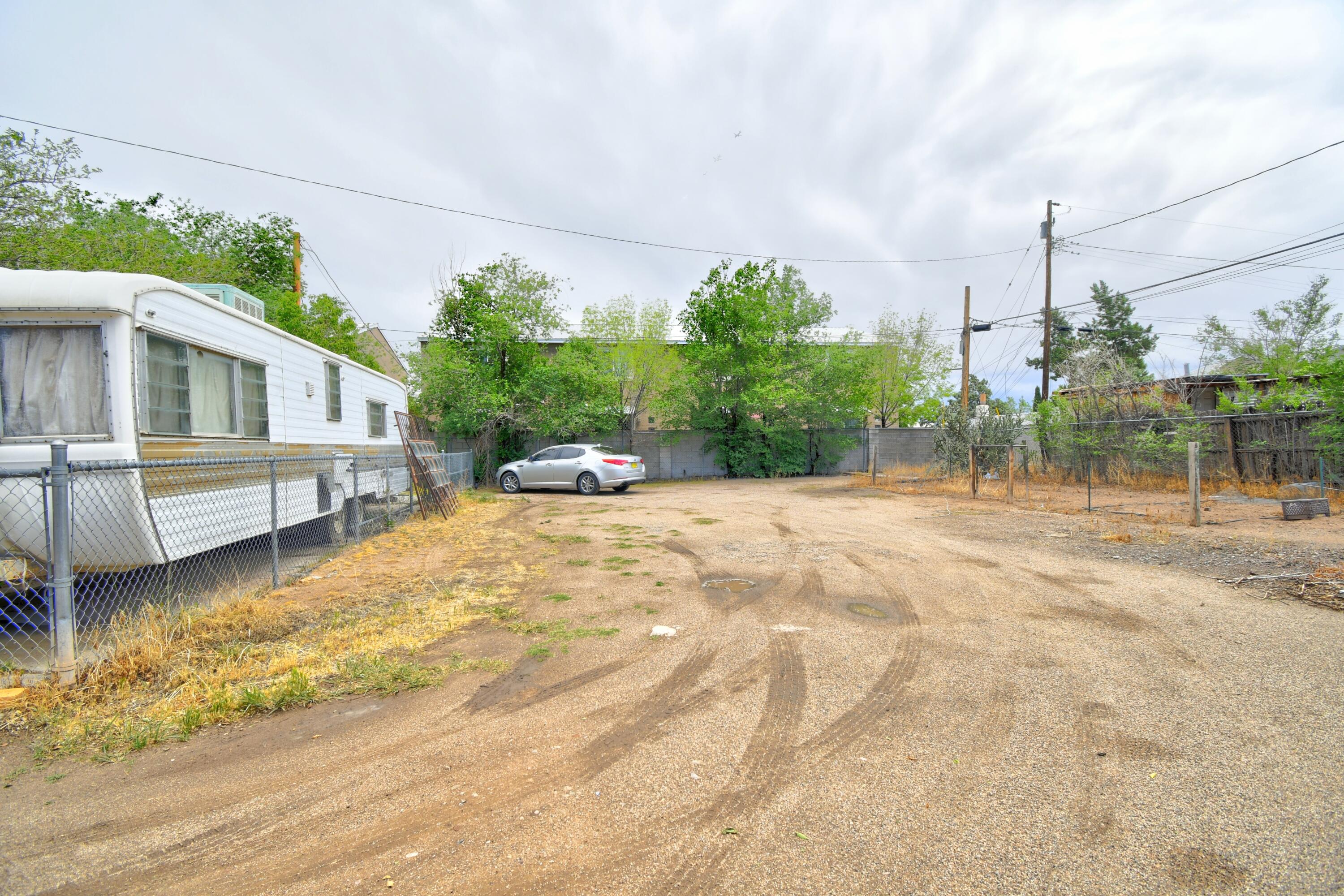 840 Griegos Road, Albuquerque, New Mexico image 20