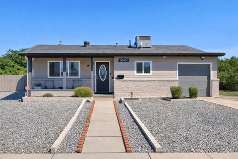 Photo of 10401 Aspen Avenue NE, Albuquerque, NM 87112 (MLS # 1096945)