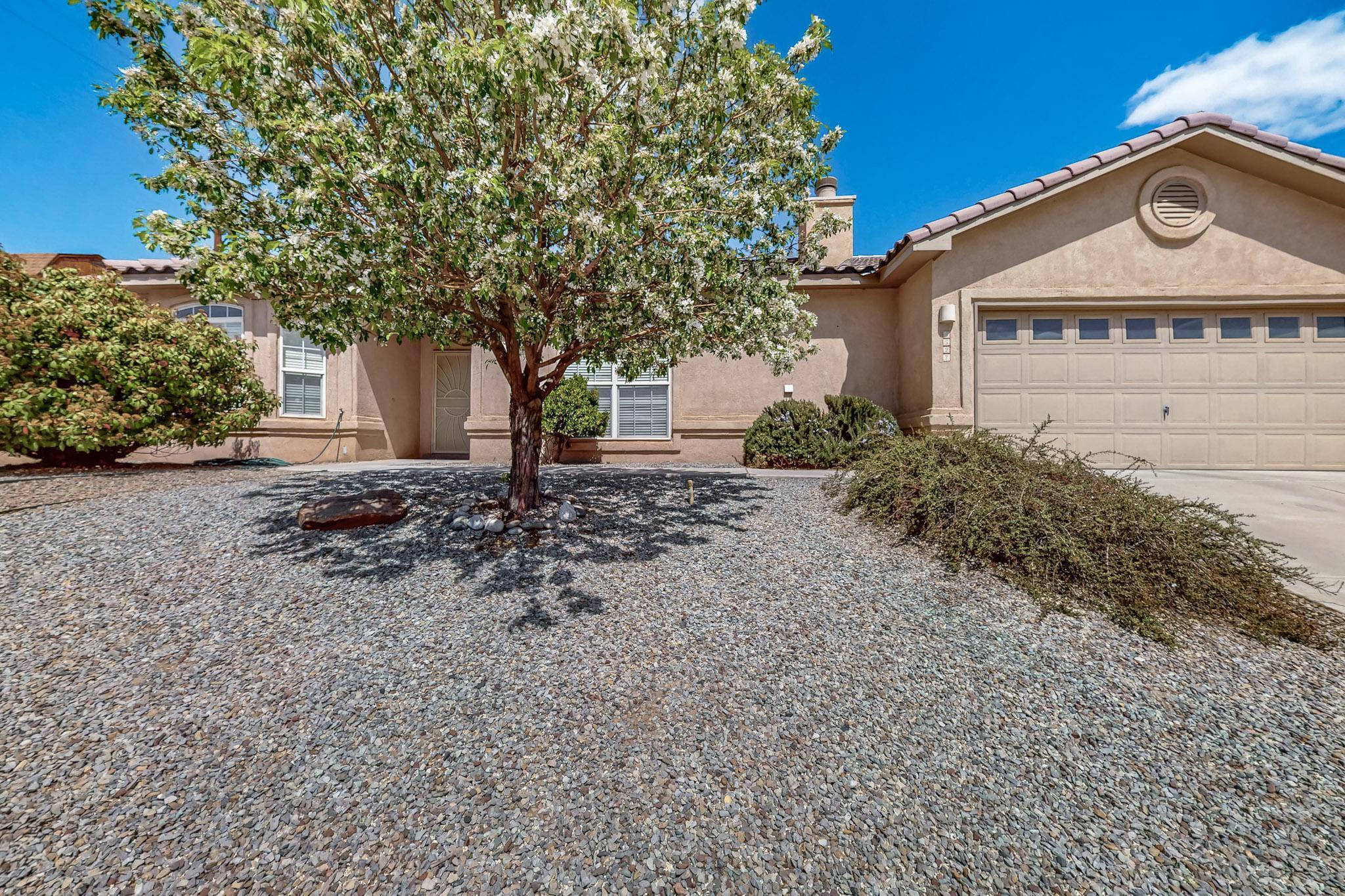 5527 Benson Court, Albuquerque, New Mexico image 2