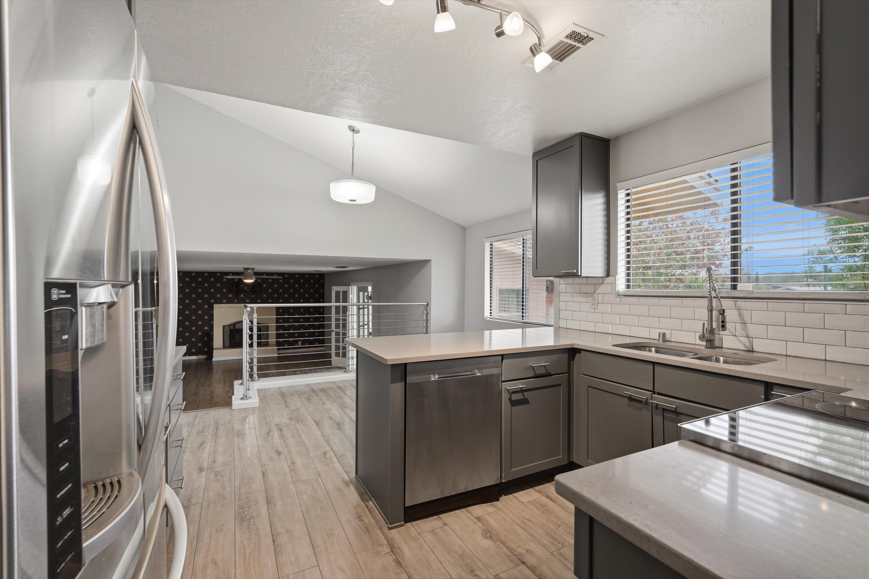 7819 Pioneer Trail NE