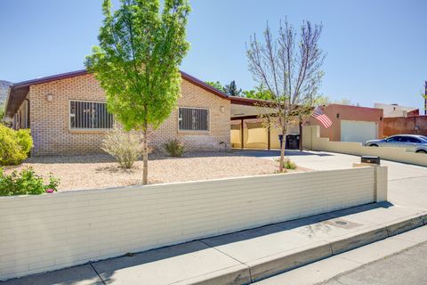 Photo of 2412 Hiawatha Drive NE, Albuquerque, NM 87112 (MLS # 1102953)