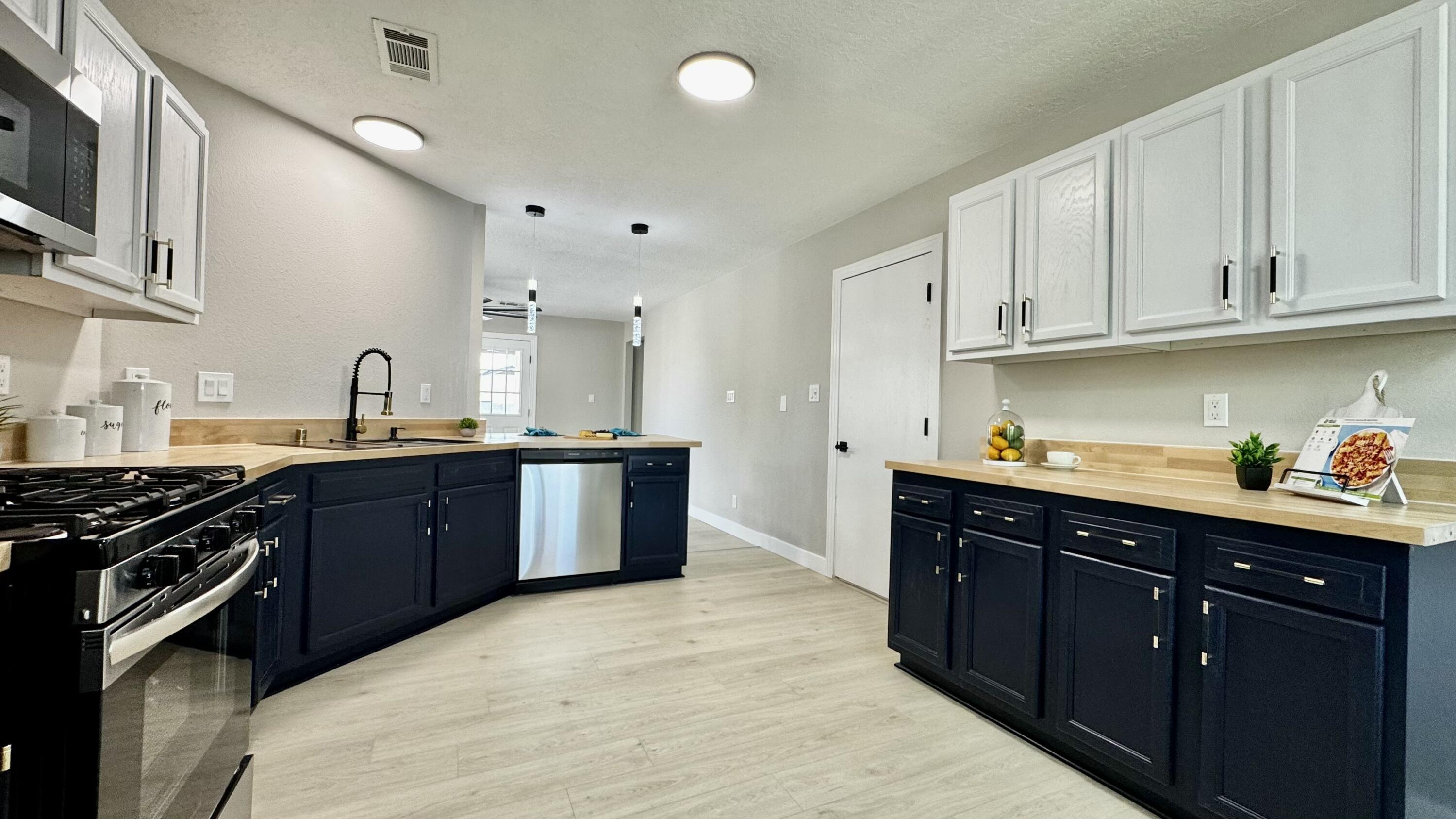 936 Perry Meadows Drive, Rio Rancho, New Mexico image 6