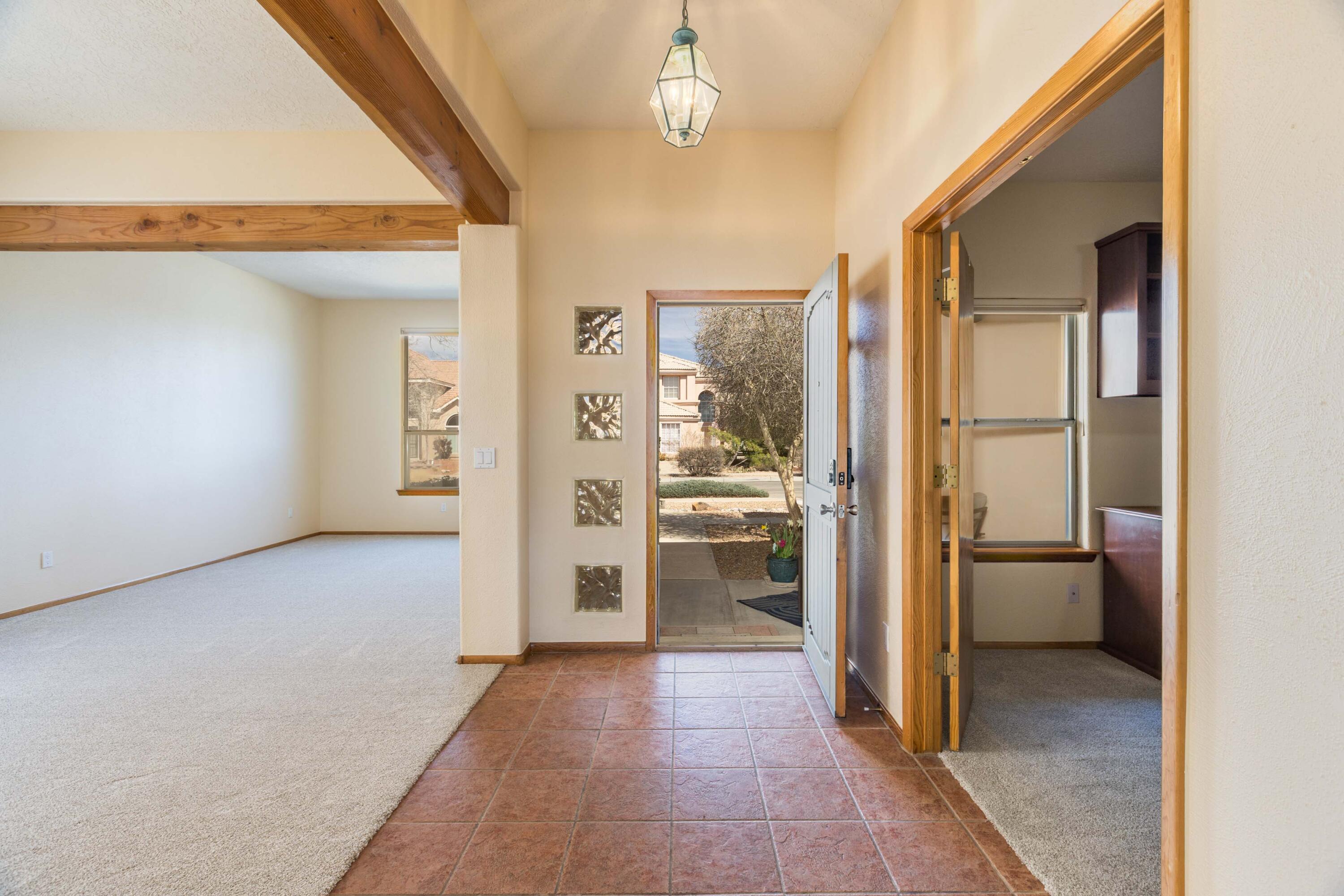 10905 Carreta Drive NW