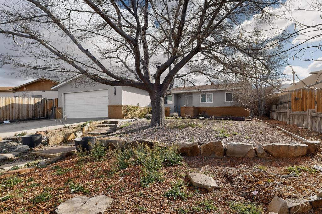 1216 Landman Drive NE