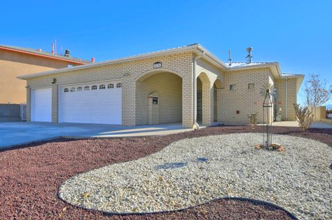 5136 Lomas De Atrisco Road NW Albuquerque NM 87105