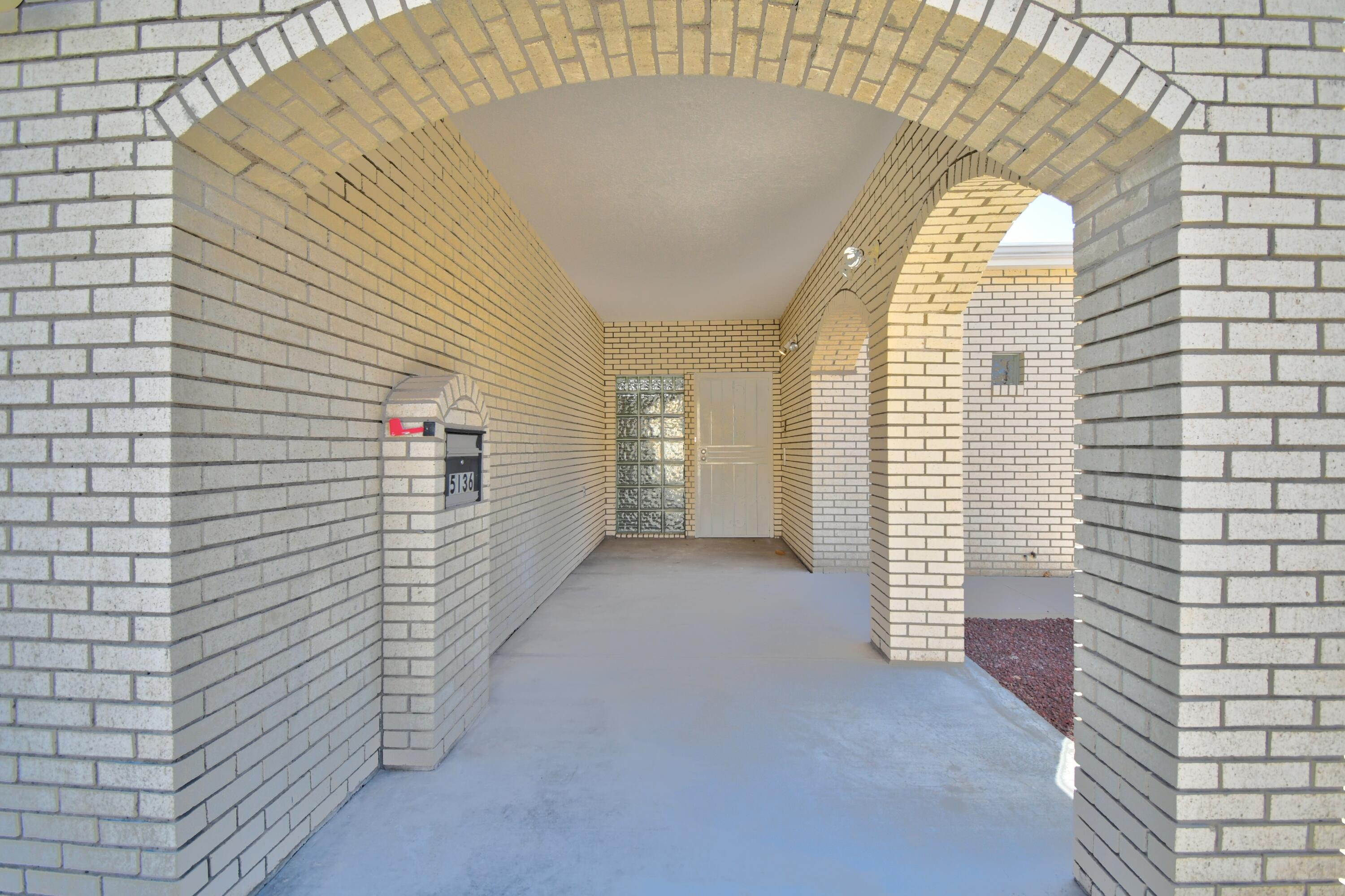 5136 Lomas De Atrisco Road NW