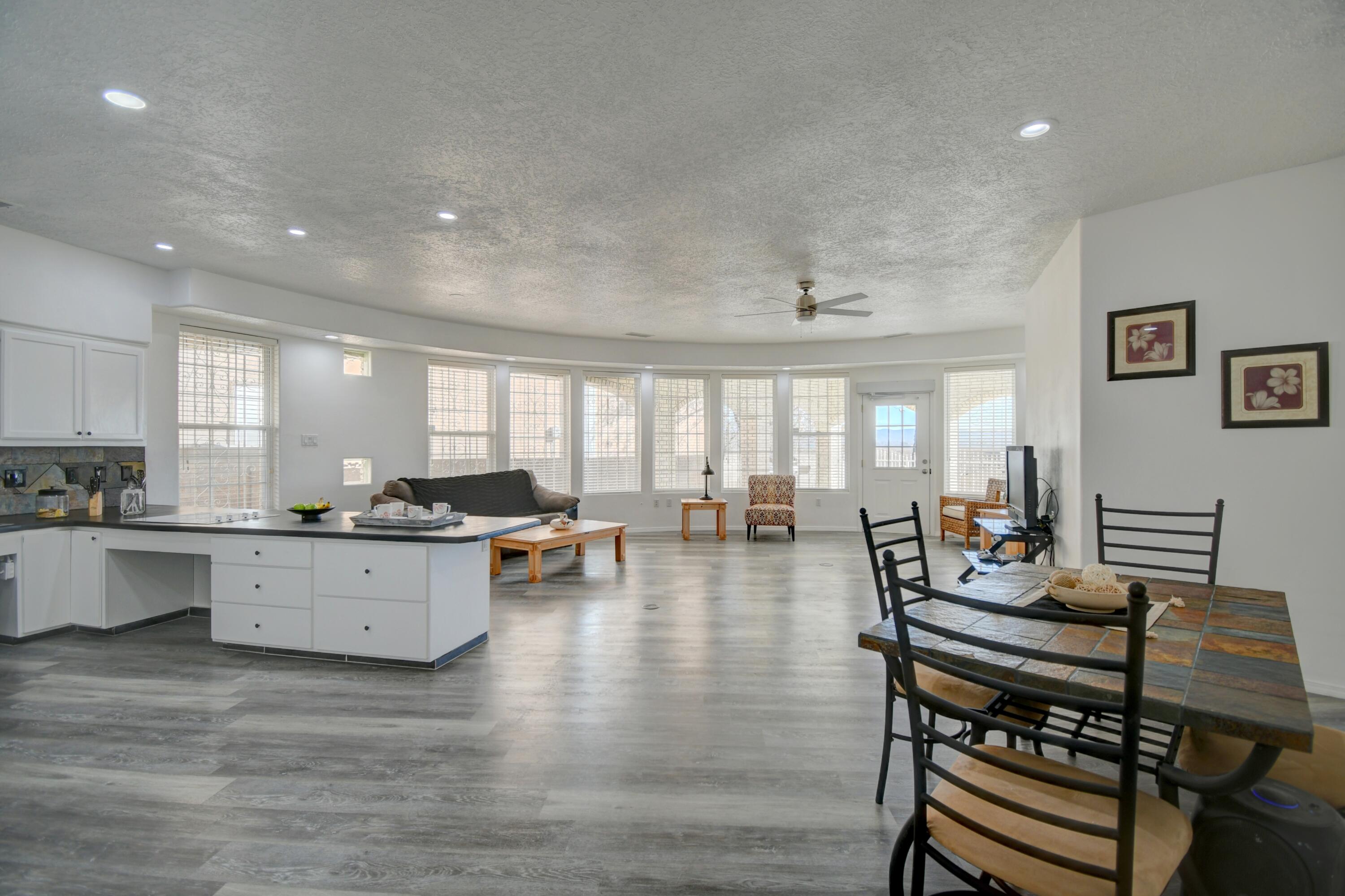 5136 Lomas De Atrisco Road NW