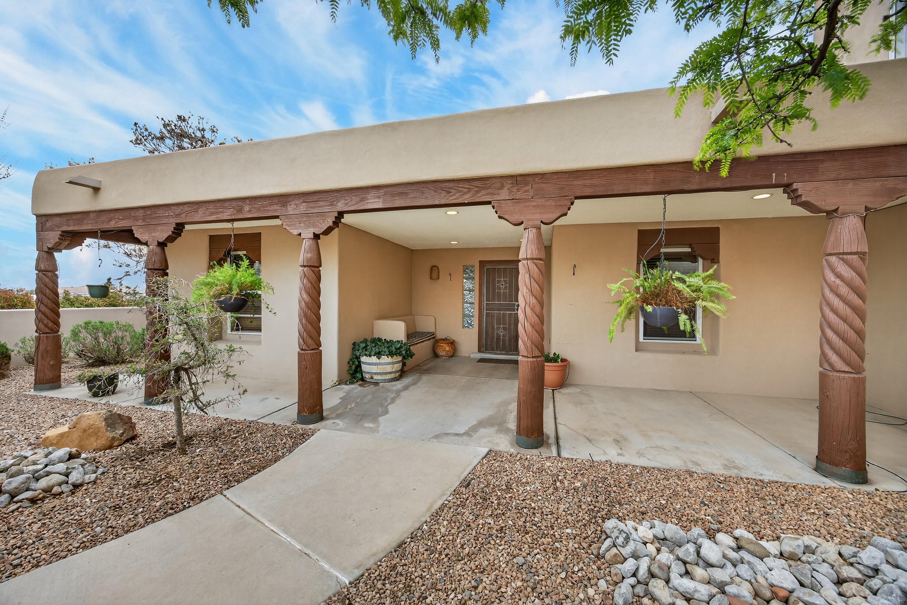 2500 Abrazo Road NE