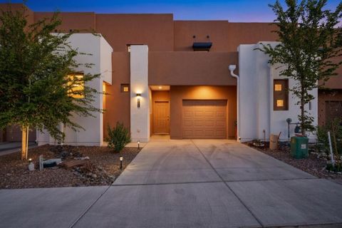 Photo of 311 San Clemente Avenue NW, Albuquerque, NM 87107 (MLS # 1101430)
