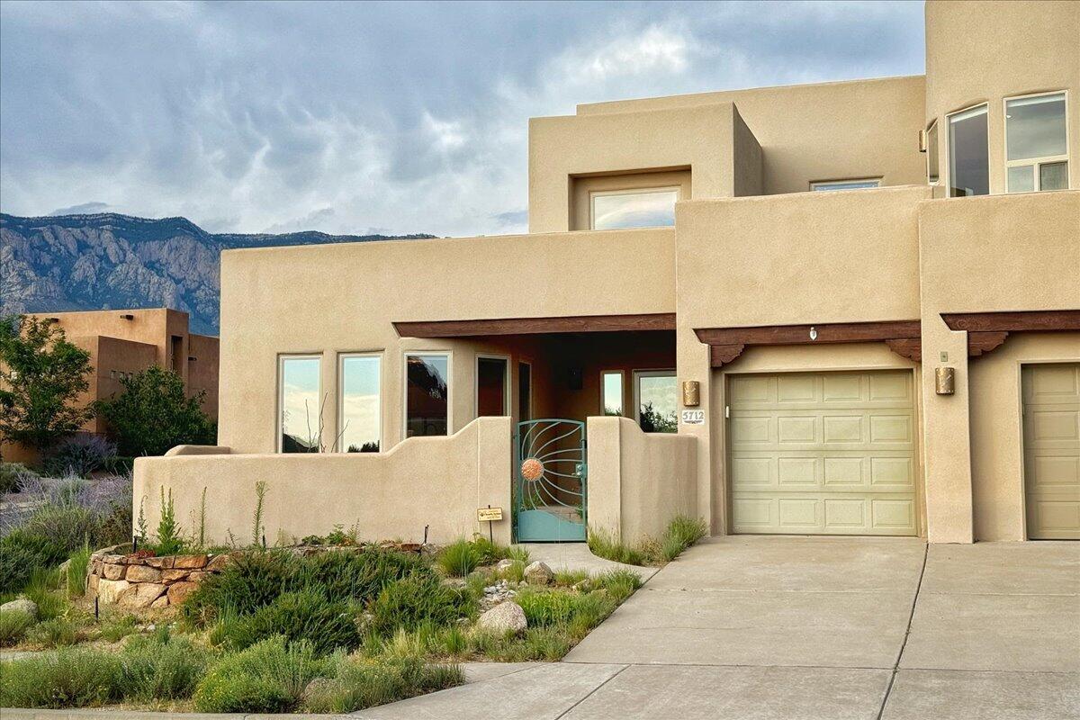 5712 Mariola Place, Albuquerque, New Mexico image 1