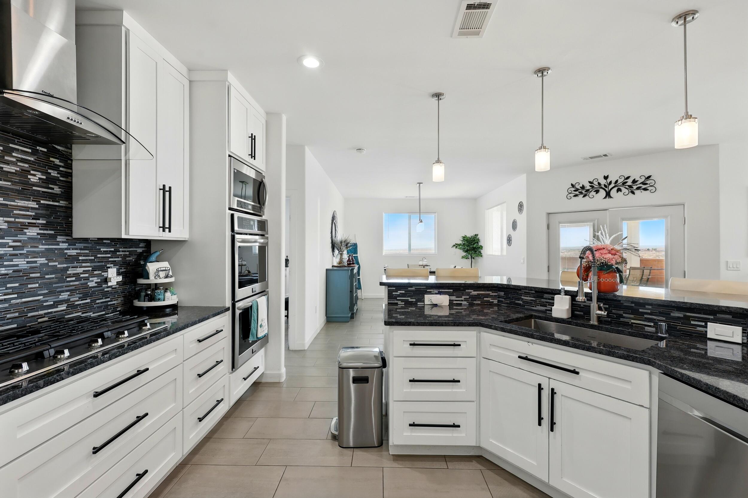 608 Southern Boulevard, Rio Rancho, New Mexico image 3
