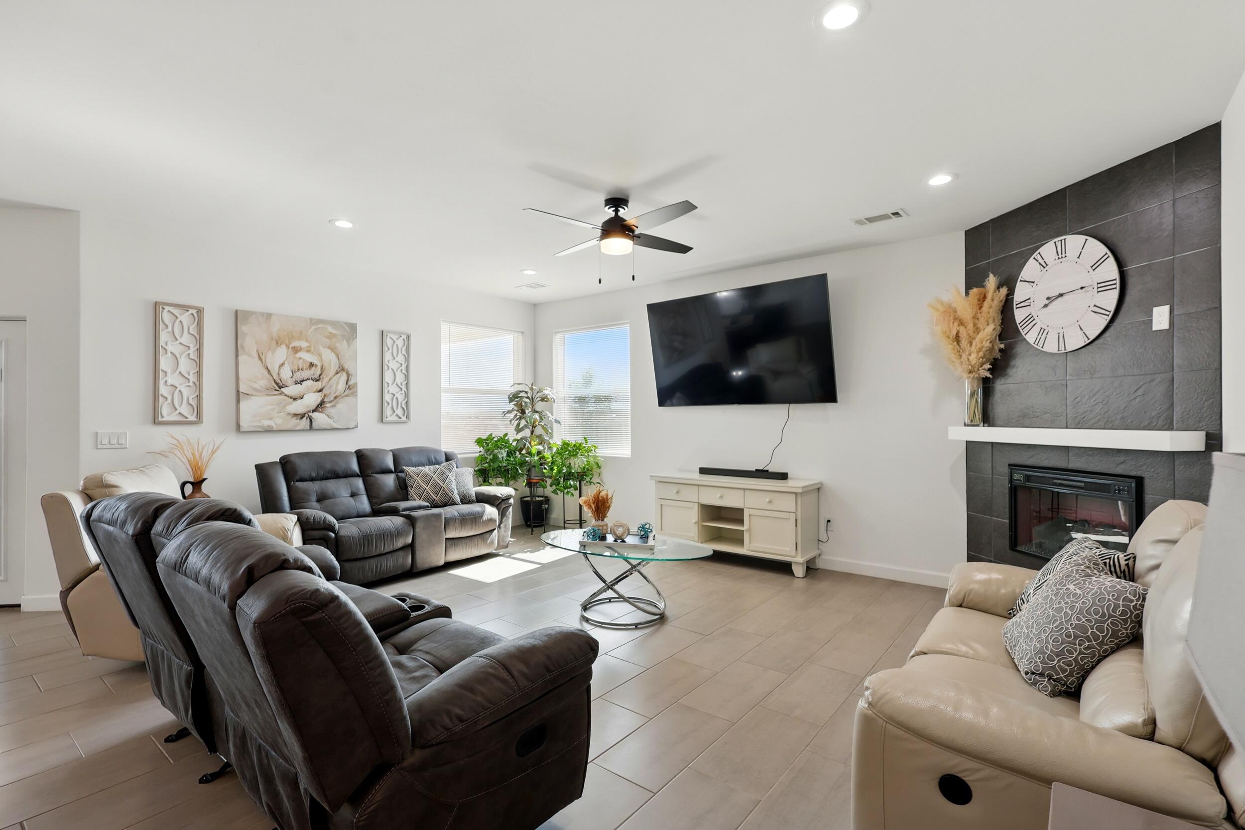 608 Southern Boulevard, Rio Rancho, New Mexico image 8