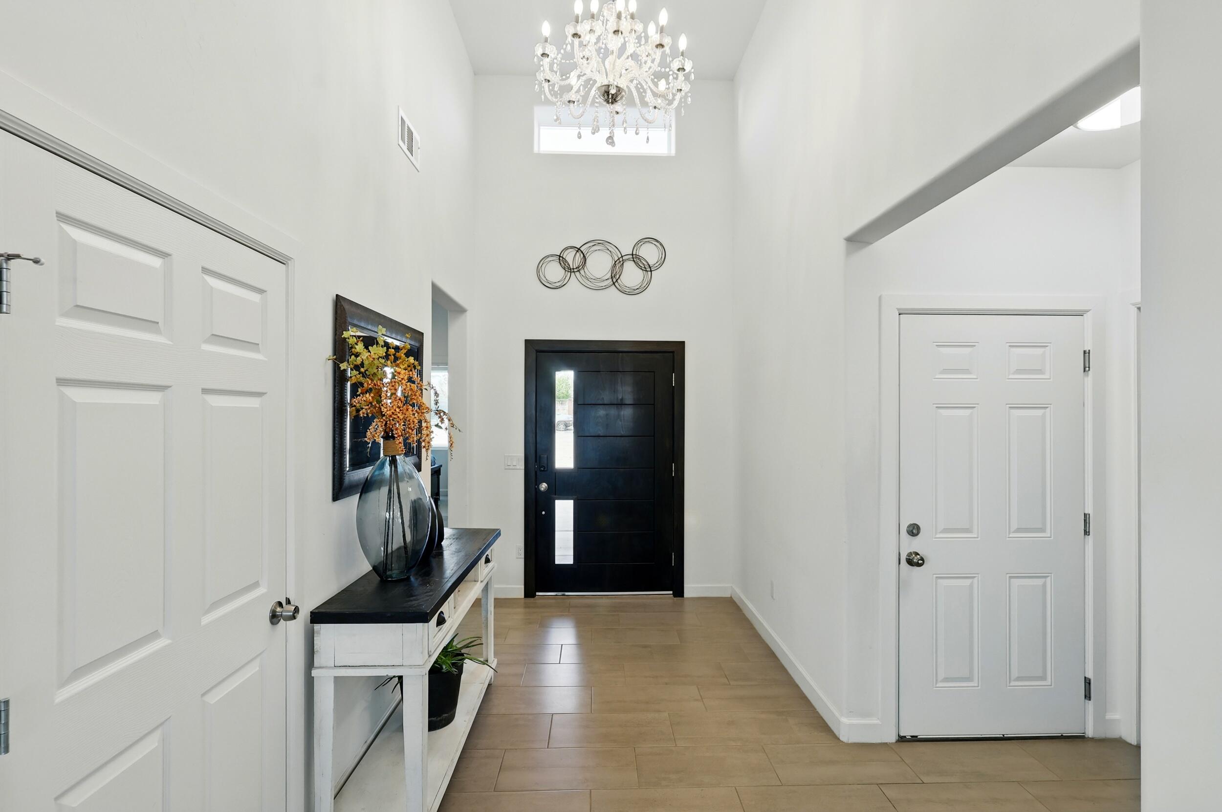 608 Southern Boulevard, Rio Rancho, New Mexico image 2