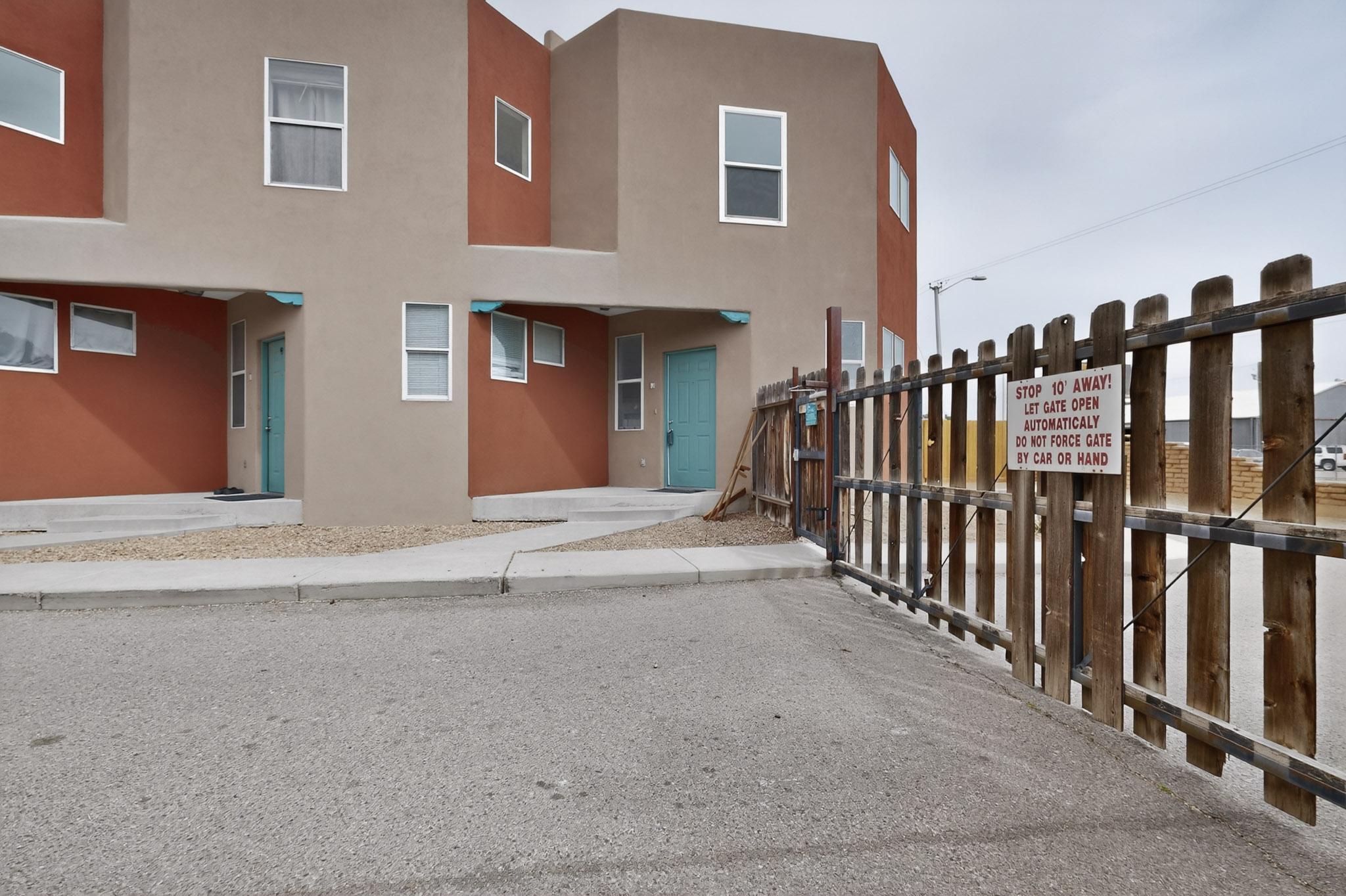 615 Menaul Boulevard NW UNIT J