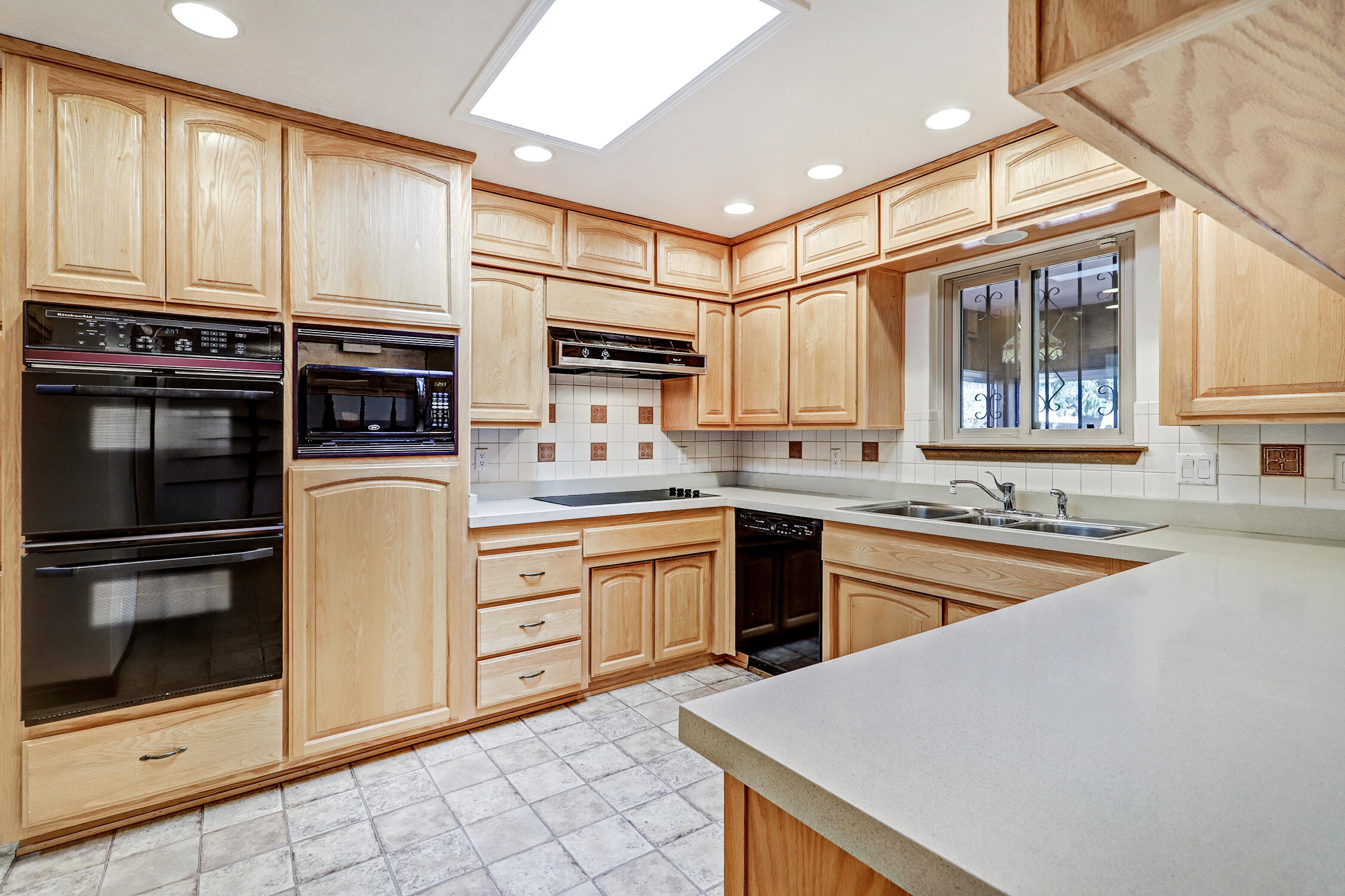 7916 American Heritage Drive NE