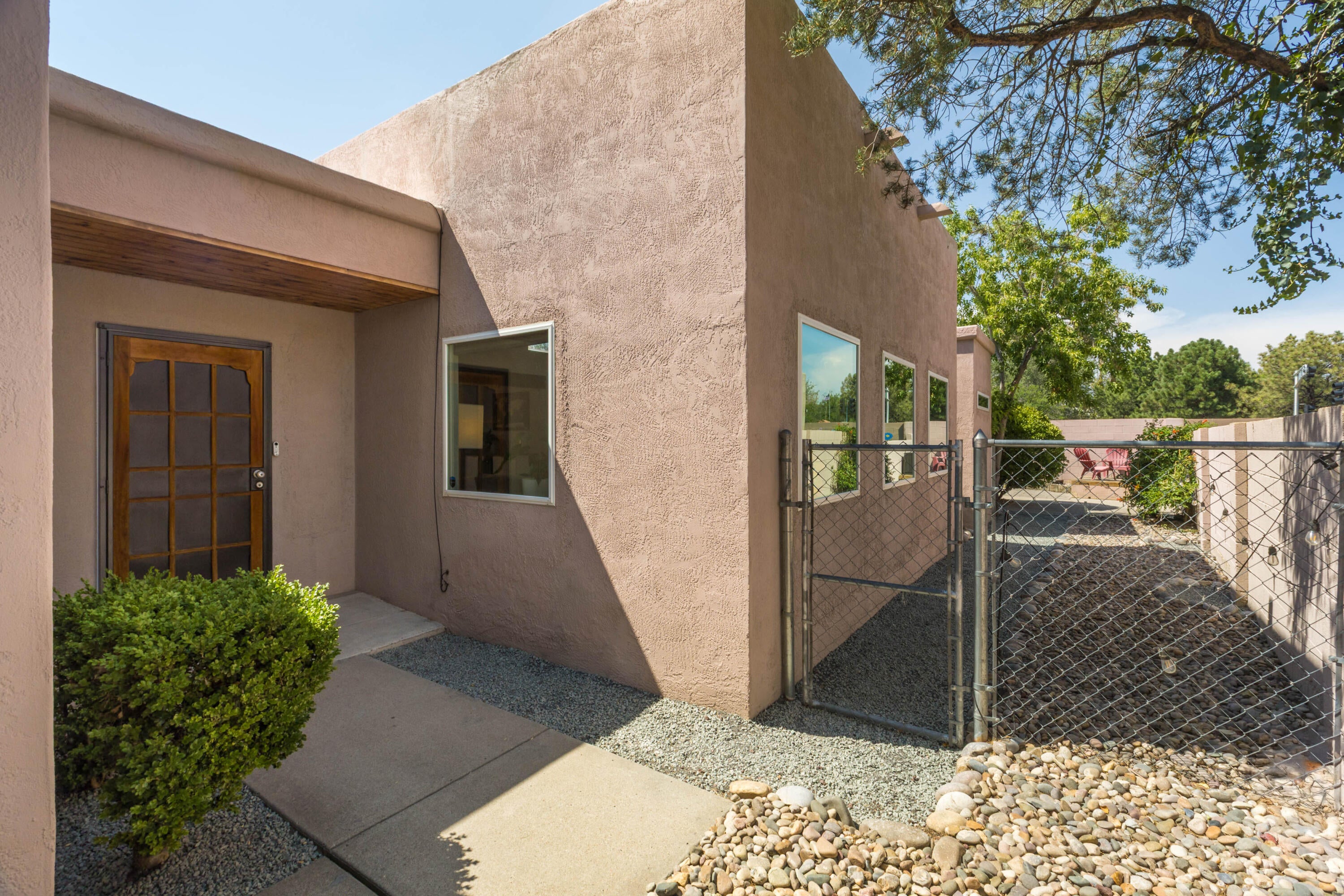 9825 Denali Road NE
