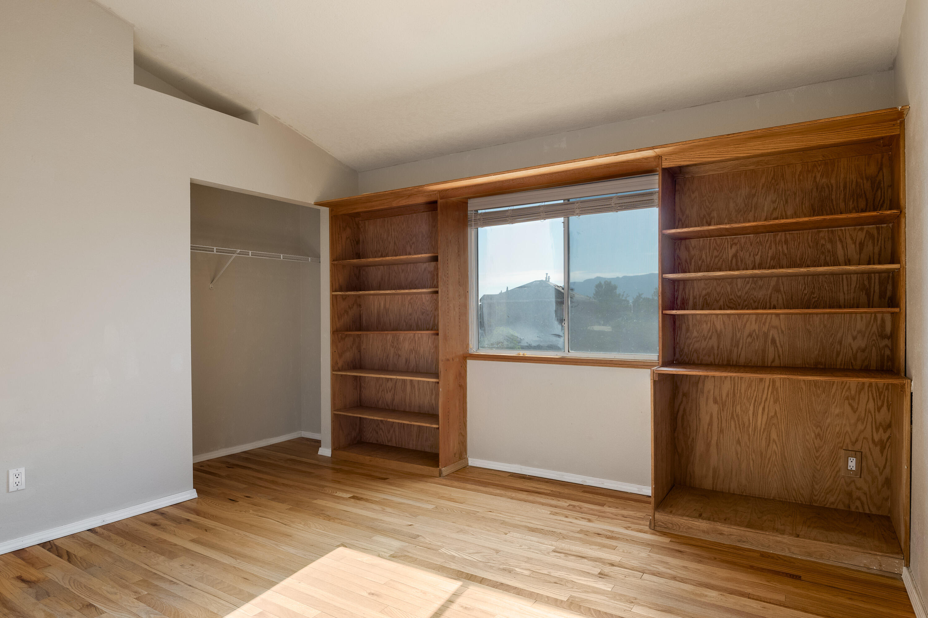 Albuquerque, New Mexico 87120, United States, 3 Bedrooms Bedrooms, ,3 BathroomsBathrooms,Residential,Active,150805