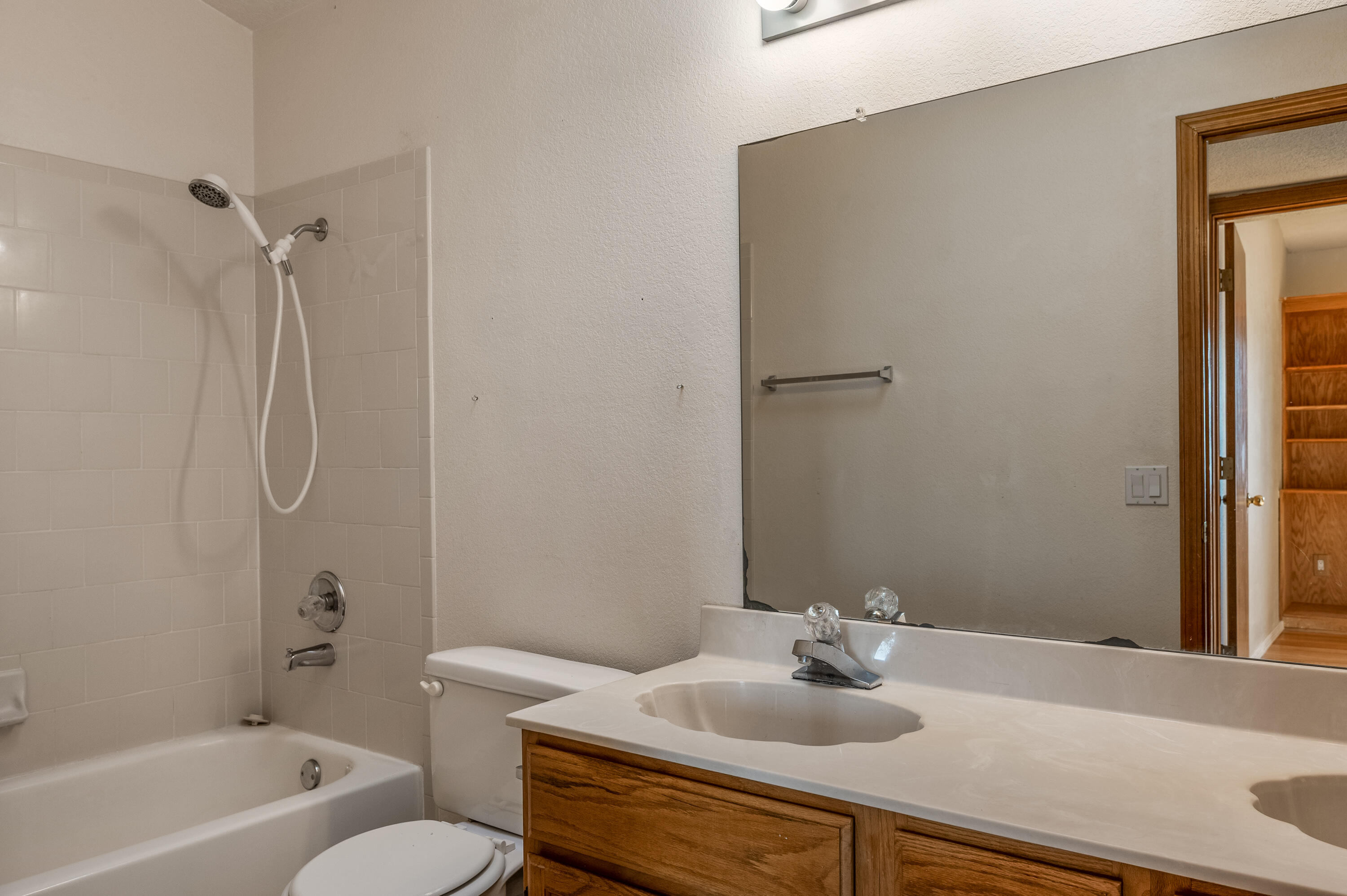 Albuquerque, New Mexico 87120, United States, 3 Bedrooms Bedrooms, ,3 BathroomsBathrooms,Residential,Active,150805