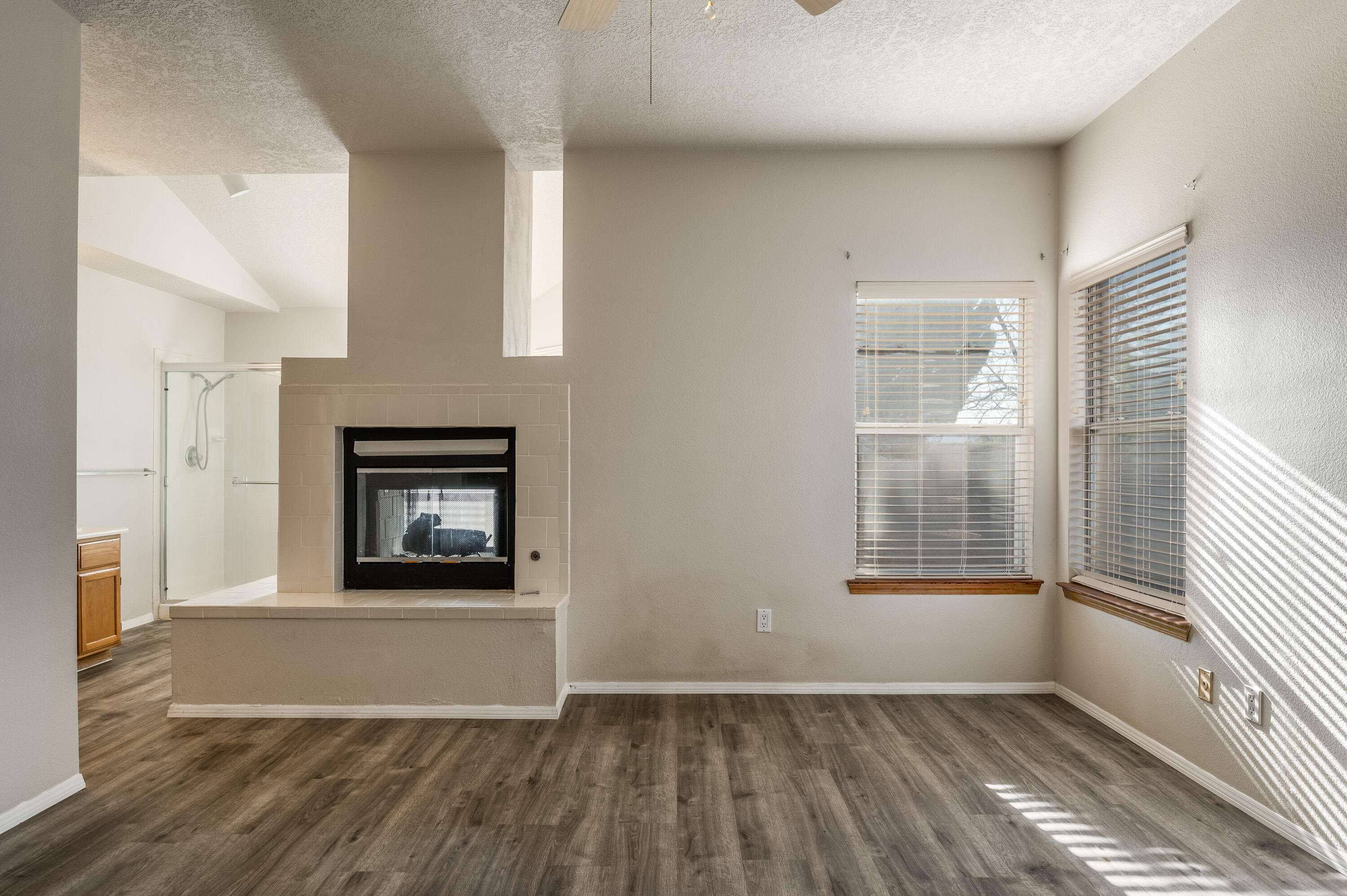 Albuquerque, New Mexico 87120, United States, 3 Bedrooms Bedrooms, ,3 BathroomsBathrooms,Residential,Active,150805