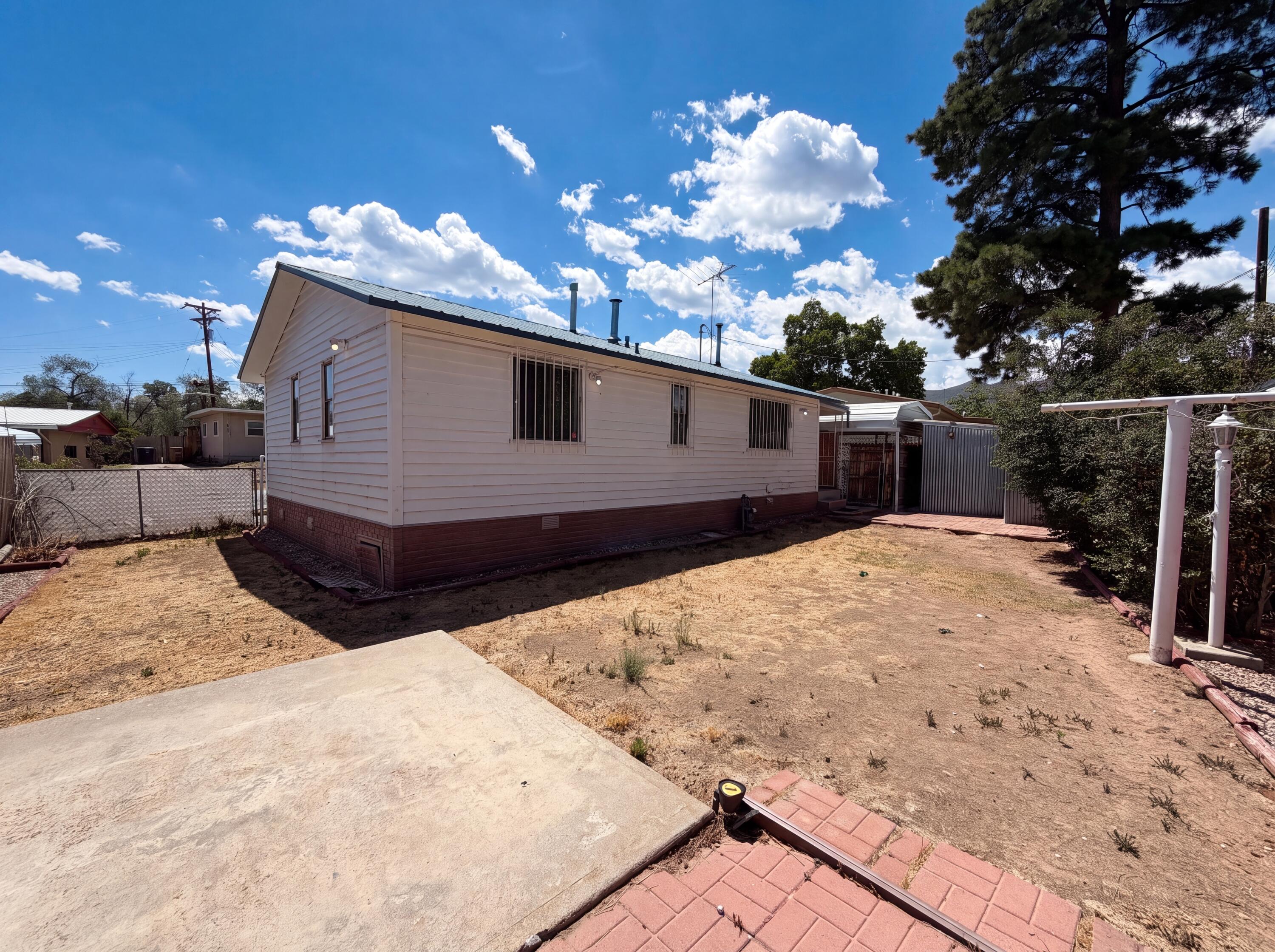 1758 39th Street