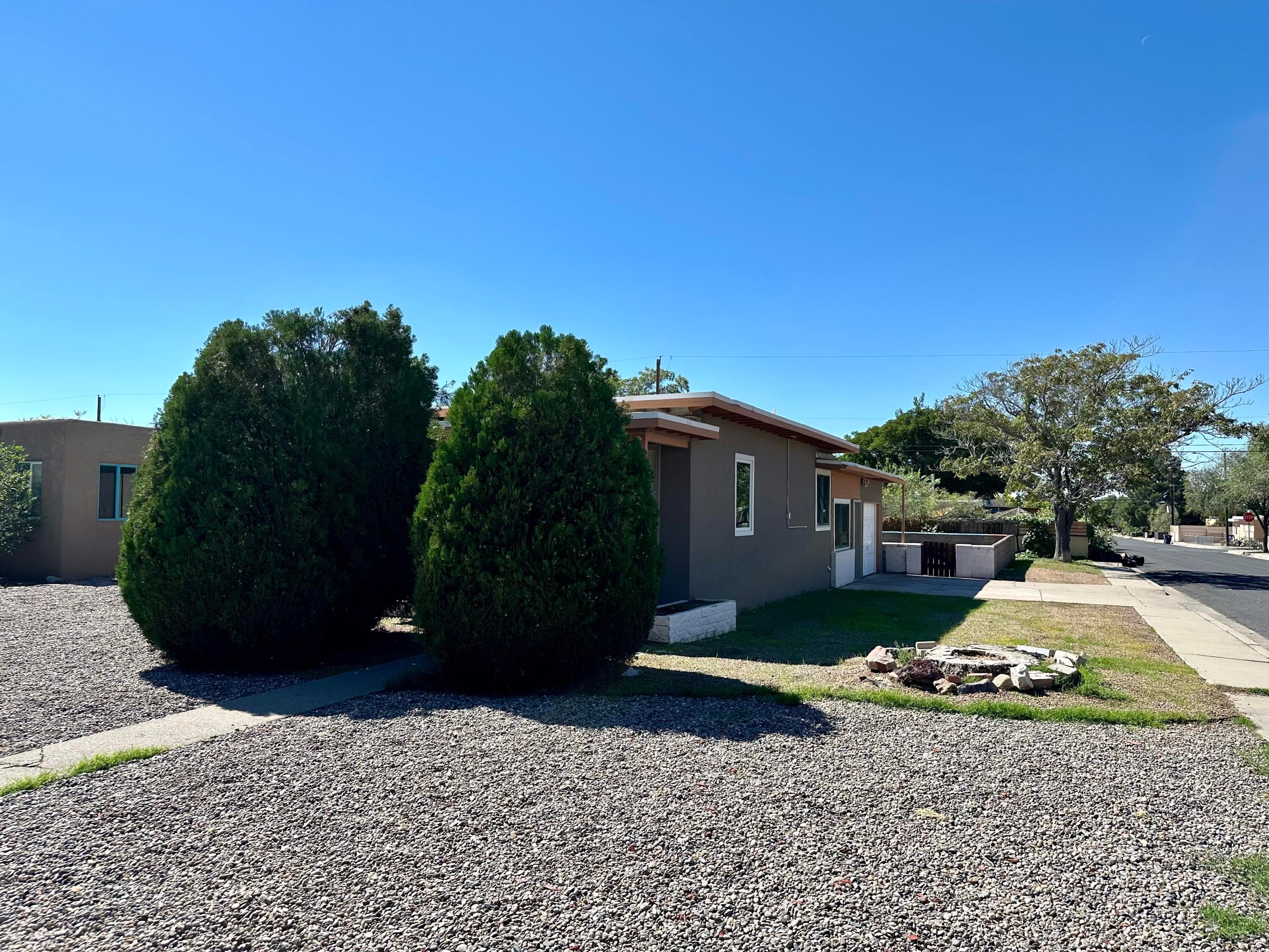 701 Cardenas Drive SE