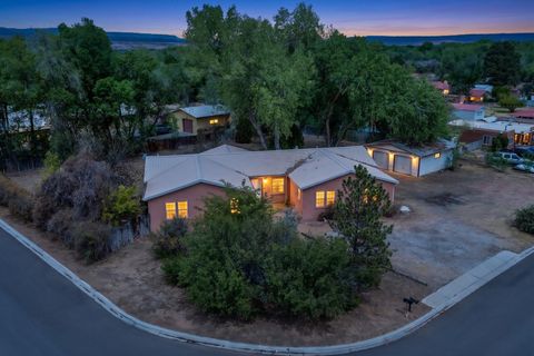 Photo of 11 Walnut Circle, Espanola, NM 87532 (MLS # 1102902)