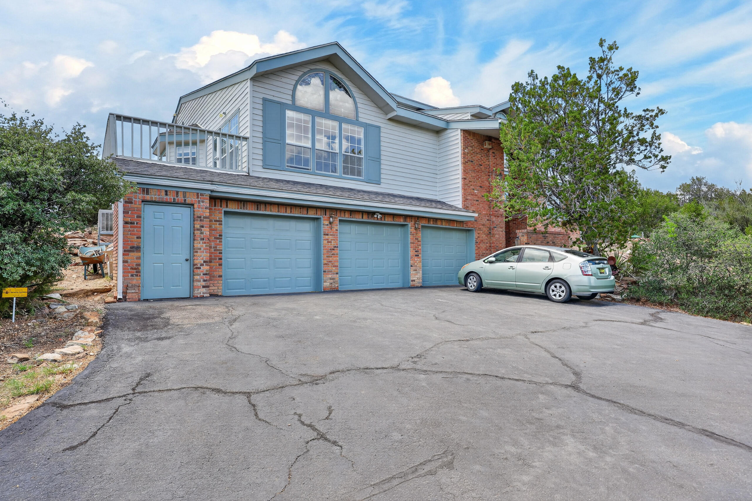 18 Boulder Lane