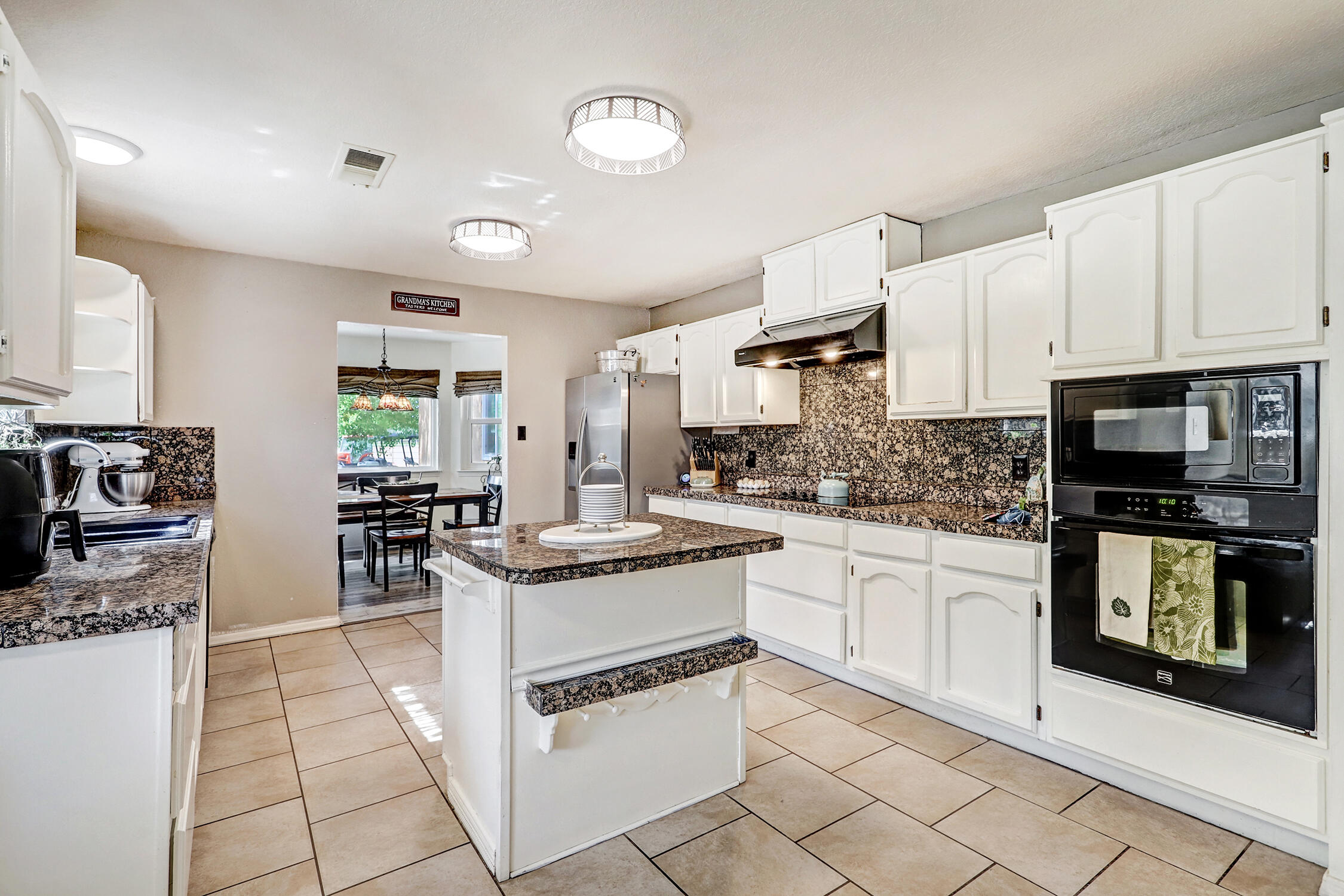 355 Esperanza Drive, Bosque Farms, New Mexico image 7