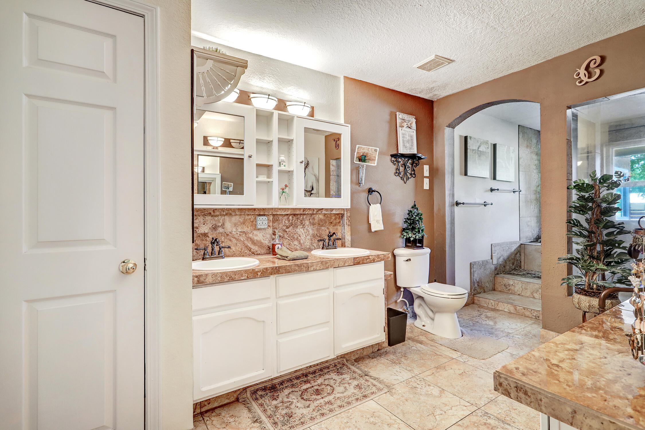 355 Esperanza Drive, Bosque Farms, New Mexico image 10