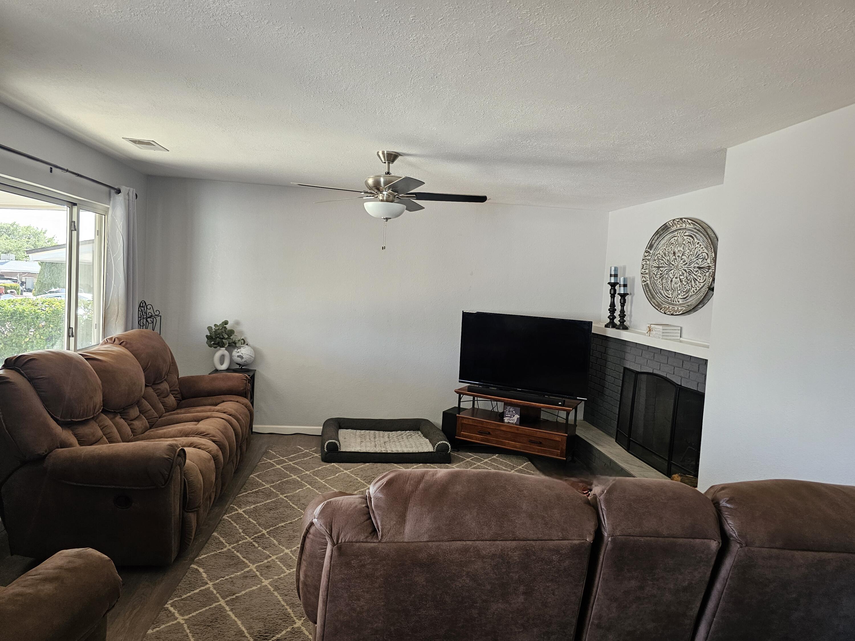 11637 Copper Avenue, Albuquerque, New Mexico image 3